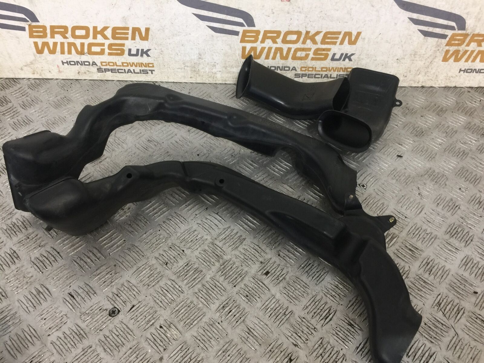 HONDA GL1800 GL 1800 AIR TUBES YEAR 2004-10 ABS (STOCK 890)