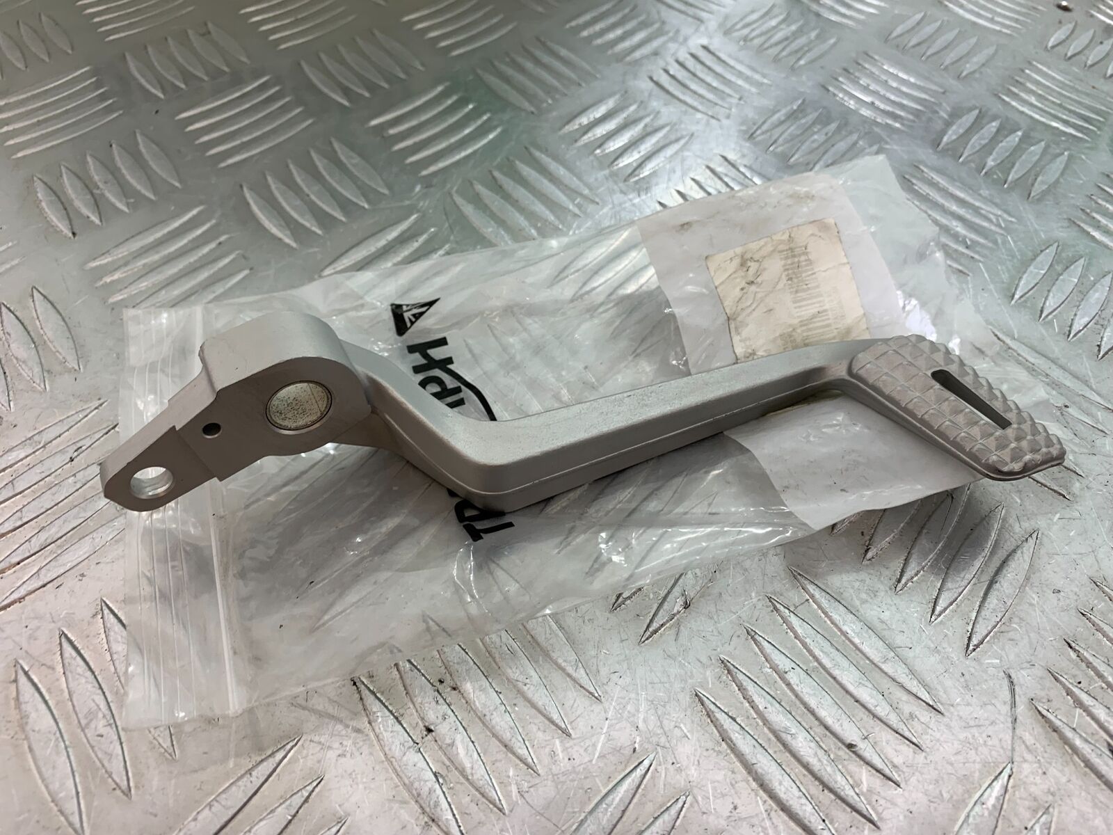 TRIUMPH 1050 SPEED TRIPLE RS REAR BRAKE PEDAL  YEAR 2018-2020 (CMB1029)