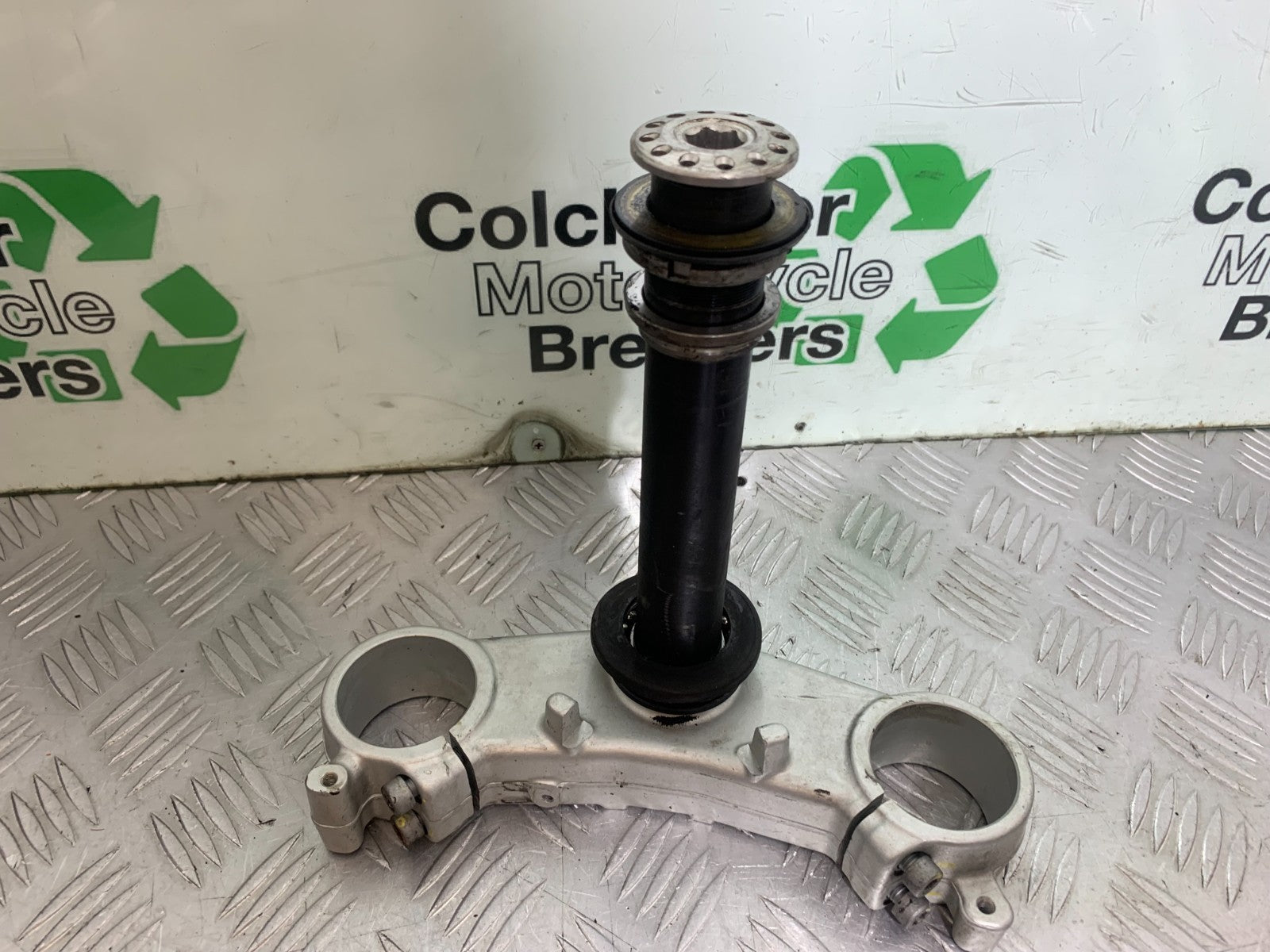 APRILIA TUONO 1000 V4R BOTTOM YOKE  YEAR 2011-13  (CMB1331)