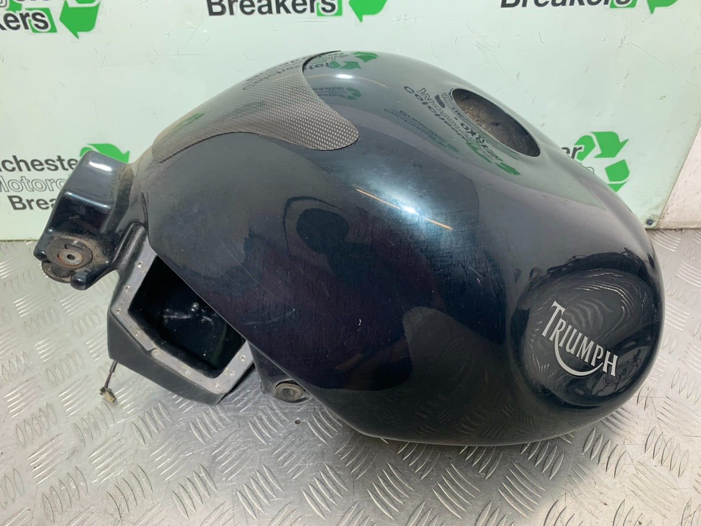 TRIUMPH 955i SPRINT ST PETROL TANK YEAR 1999-04 (CMB1230)