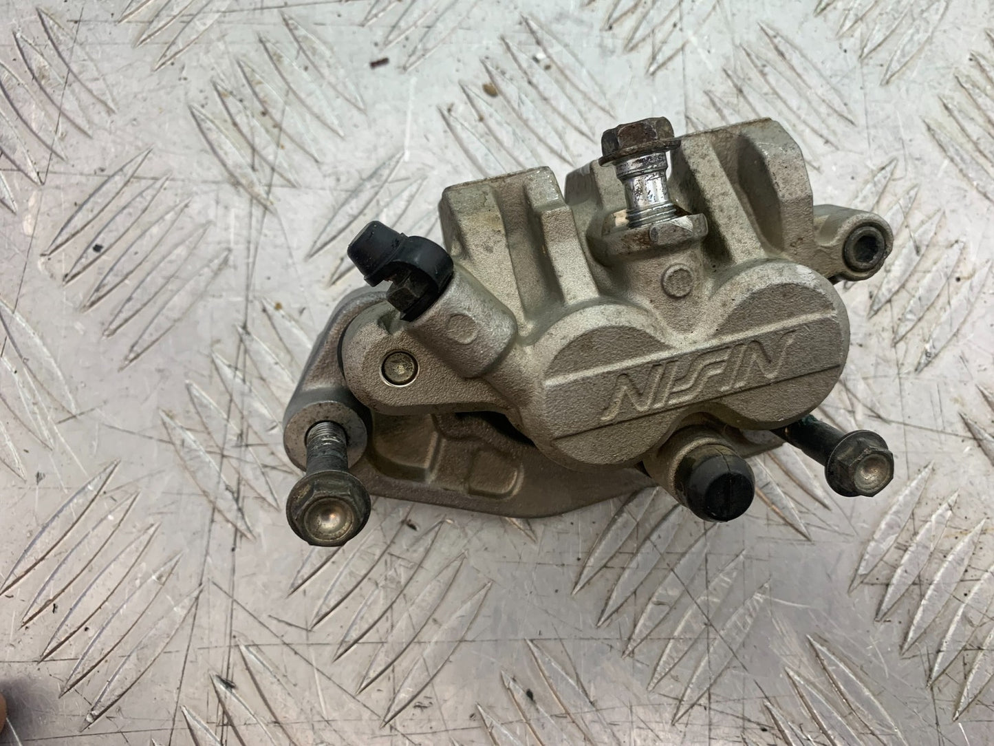 KAWASAKI KXF450 KXF 450 FRONT BRAKE CALIPER (SOLD AS PARTS)   YEAR 2013 CMB1217)