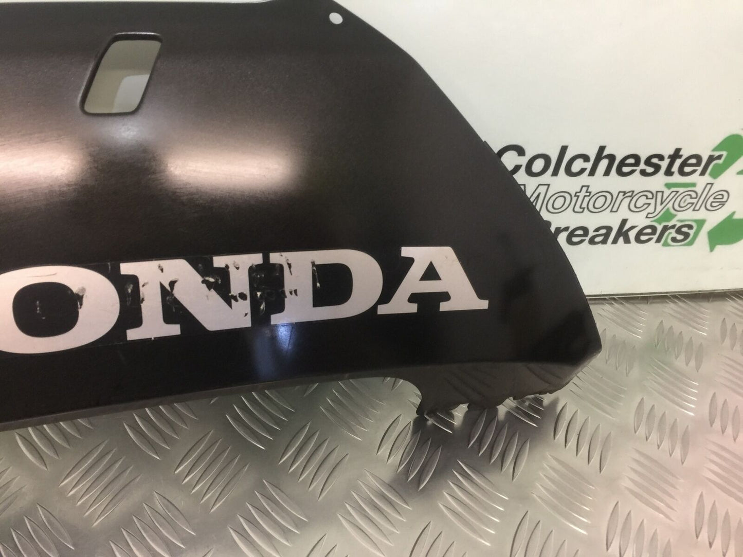 HONDA CBR600 RR RIGHT BELLYPAN  YEAR 2005-2006 (STOCK 933)