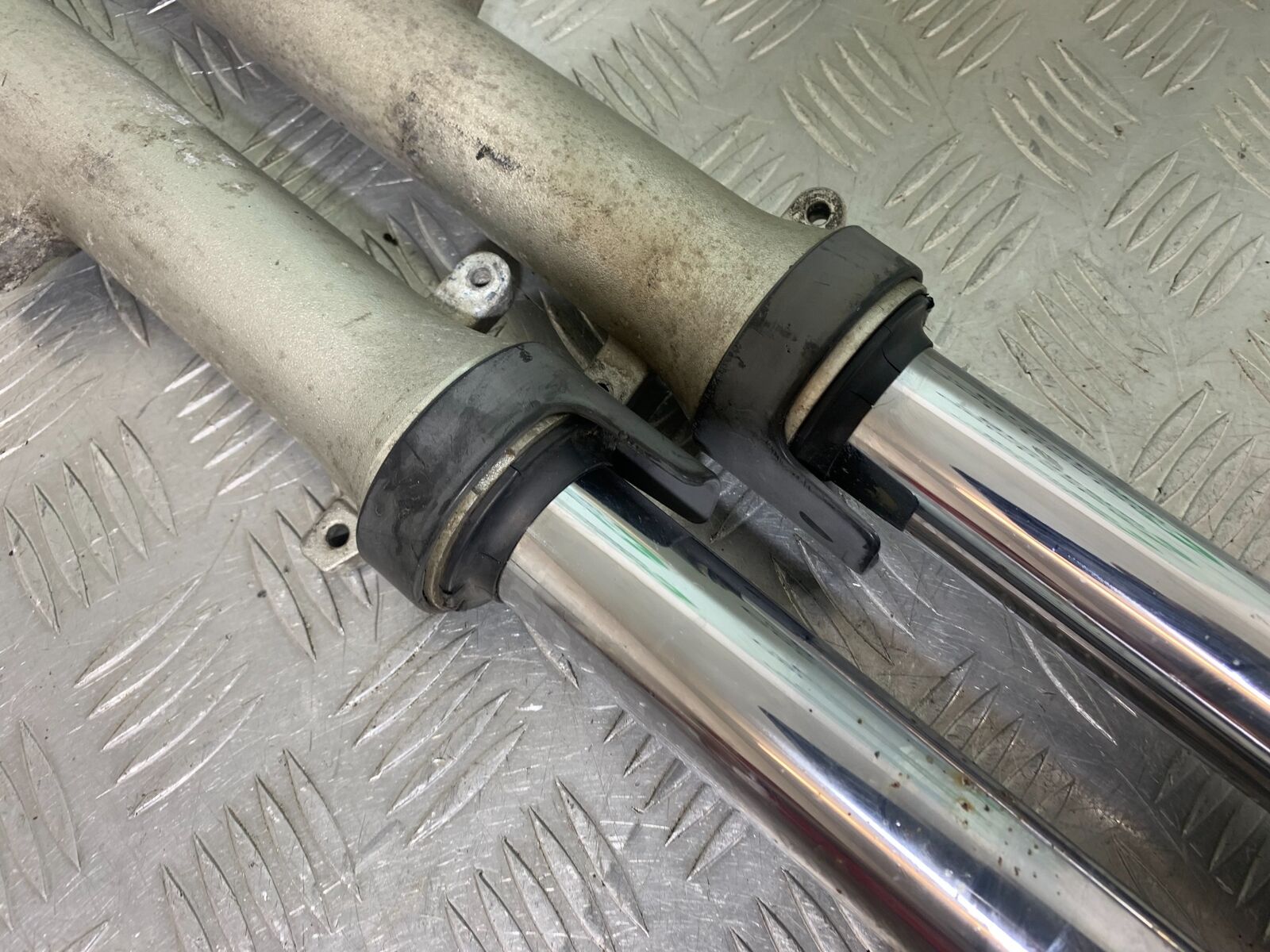 HONDA CB600 CB 600 HORNET FORKS   YEAR 1998 -2002 (CMB1126)