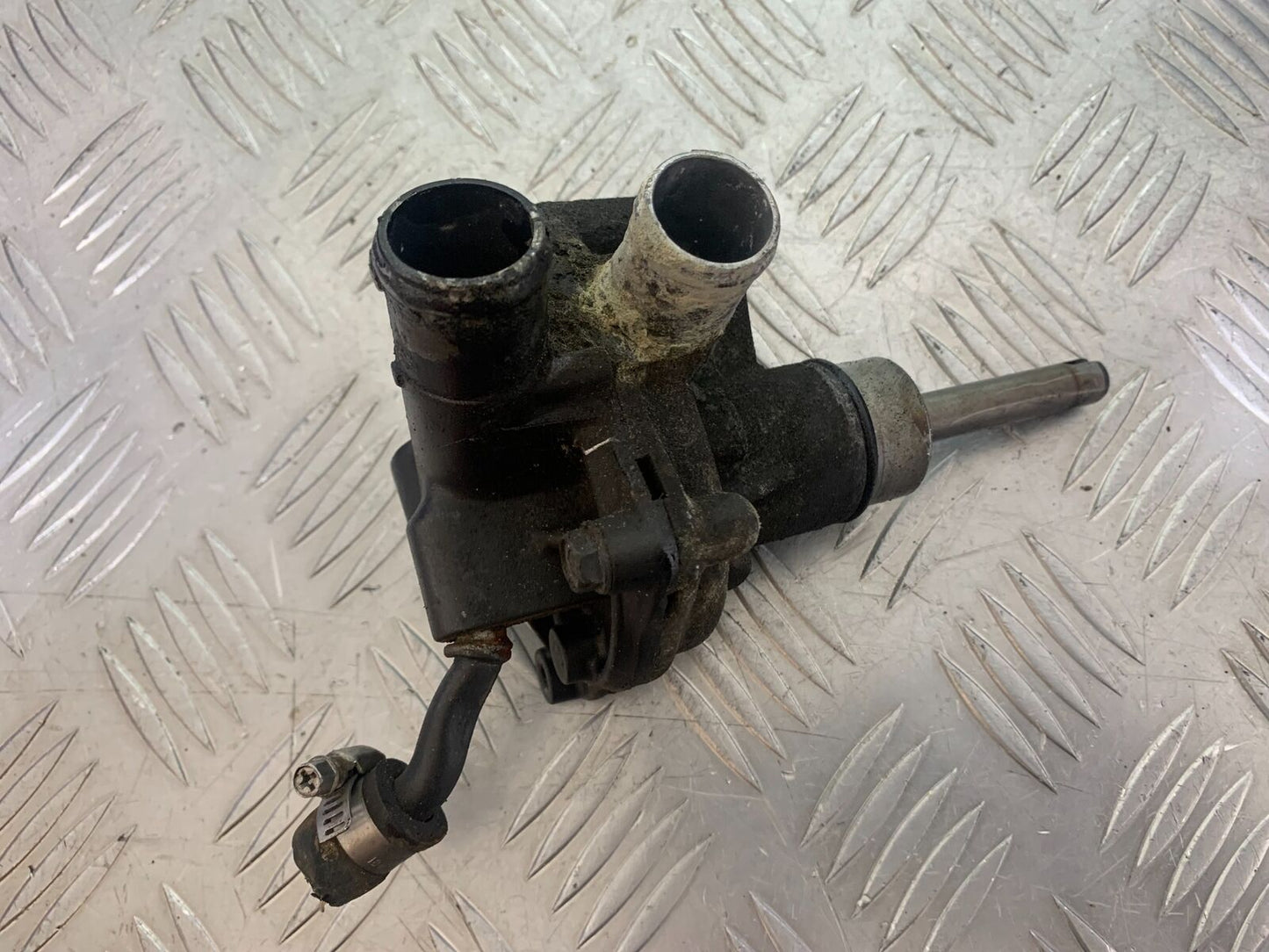 HONDA CBF600 CBF 600 WATER PUMP   YEAR 2004 -07  (STOCK 965)