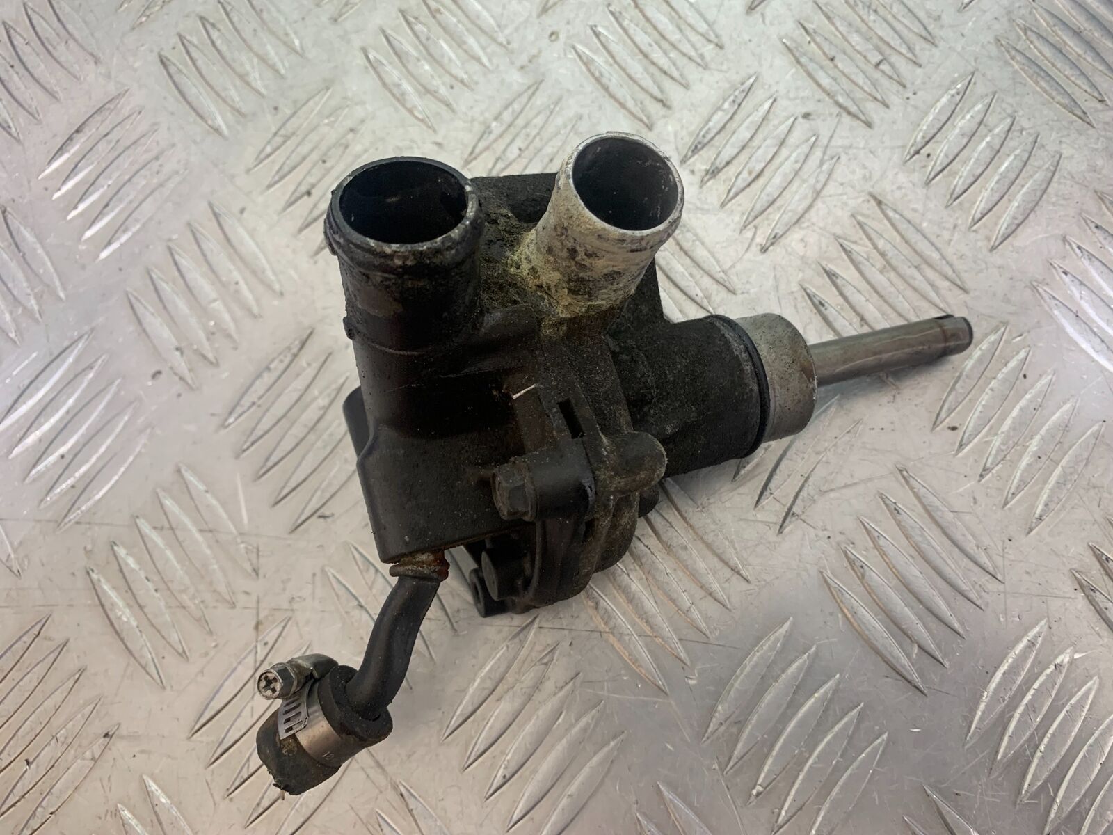 HONDA CBF600 CBF 600 WATER PUMP   YEAR 2004 -07  (STOCK 965)