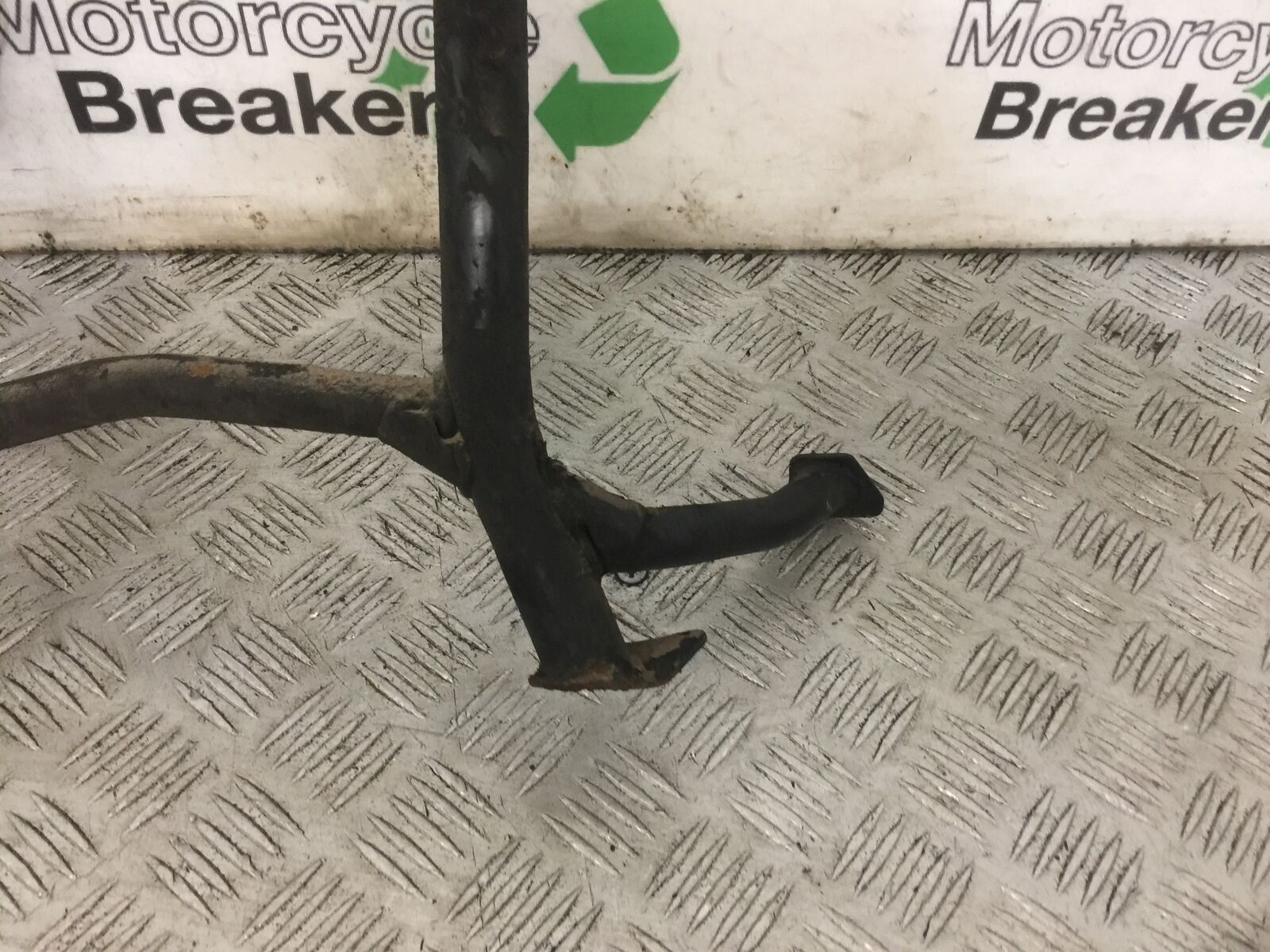TRIUMPH 1050 SPRINT CENTER STAND YEAR 2004-2007 (STOCK 888)
