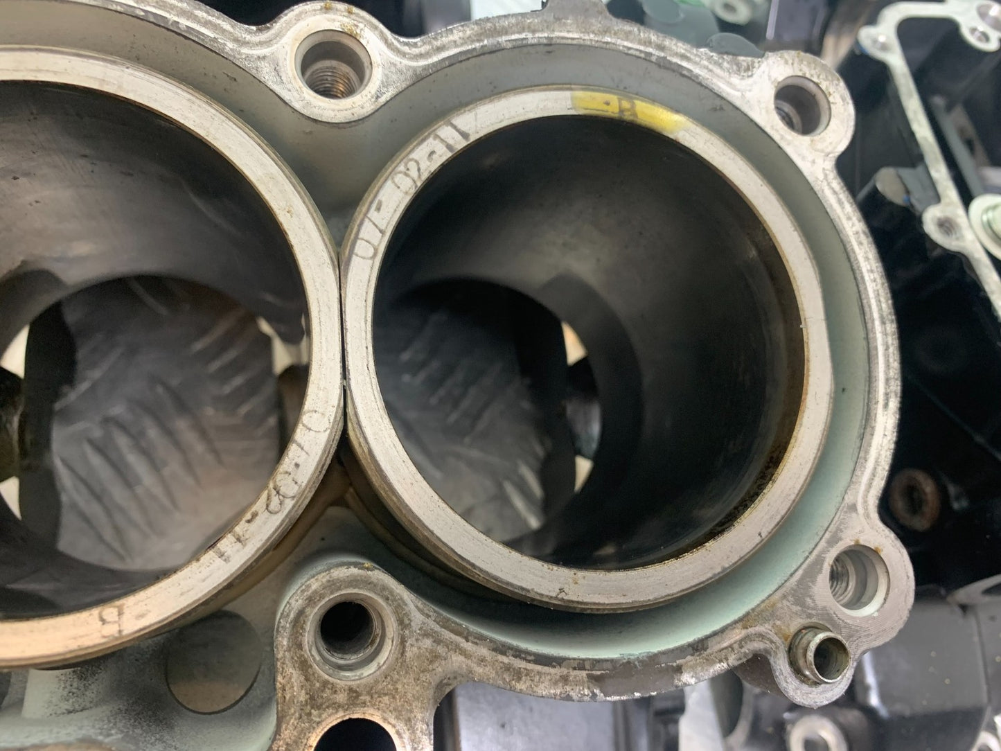 TRIUMPH 675 STREET TRIPLE R CRANK CASINGS   YEAR 2012 (CMB1221)