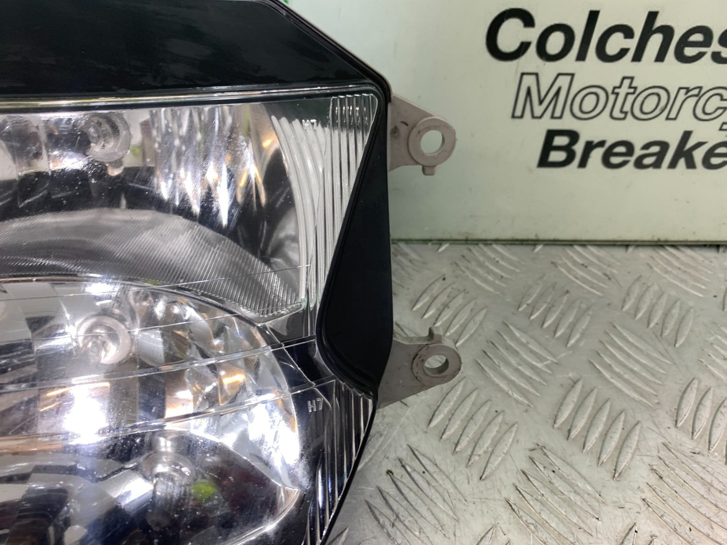 HONDA CBR1100 BLACKBIRD HEADLIGHT  YEAR 1999-2005 (CMB1232)