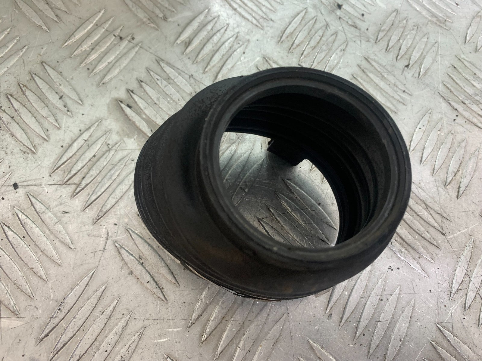 KAWASAKI GTR1400 GTR 1400 RUBBER SWINGARM BOOT  YEAR 2007-2009 (CMB1174)