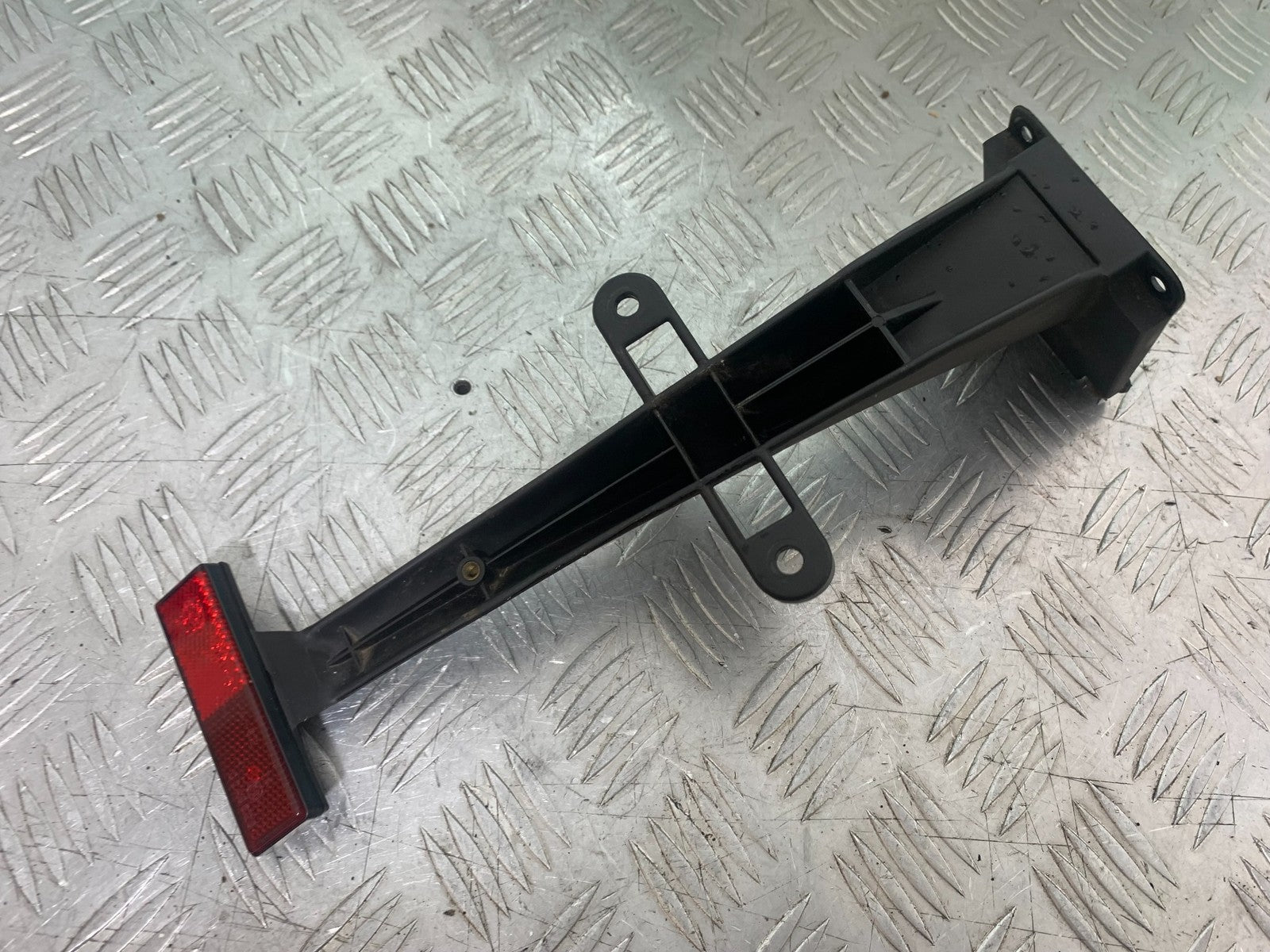 APRILIA RSV1000 R FACTORY MILLE NUMBER PLATE HOLDER   2004-09 (CMB1203)