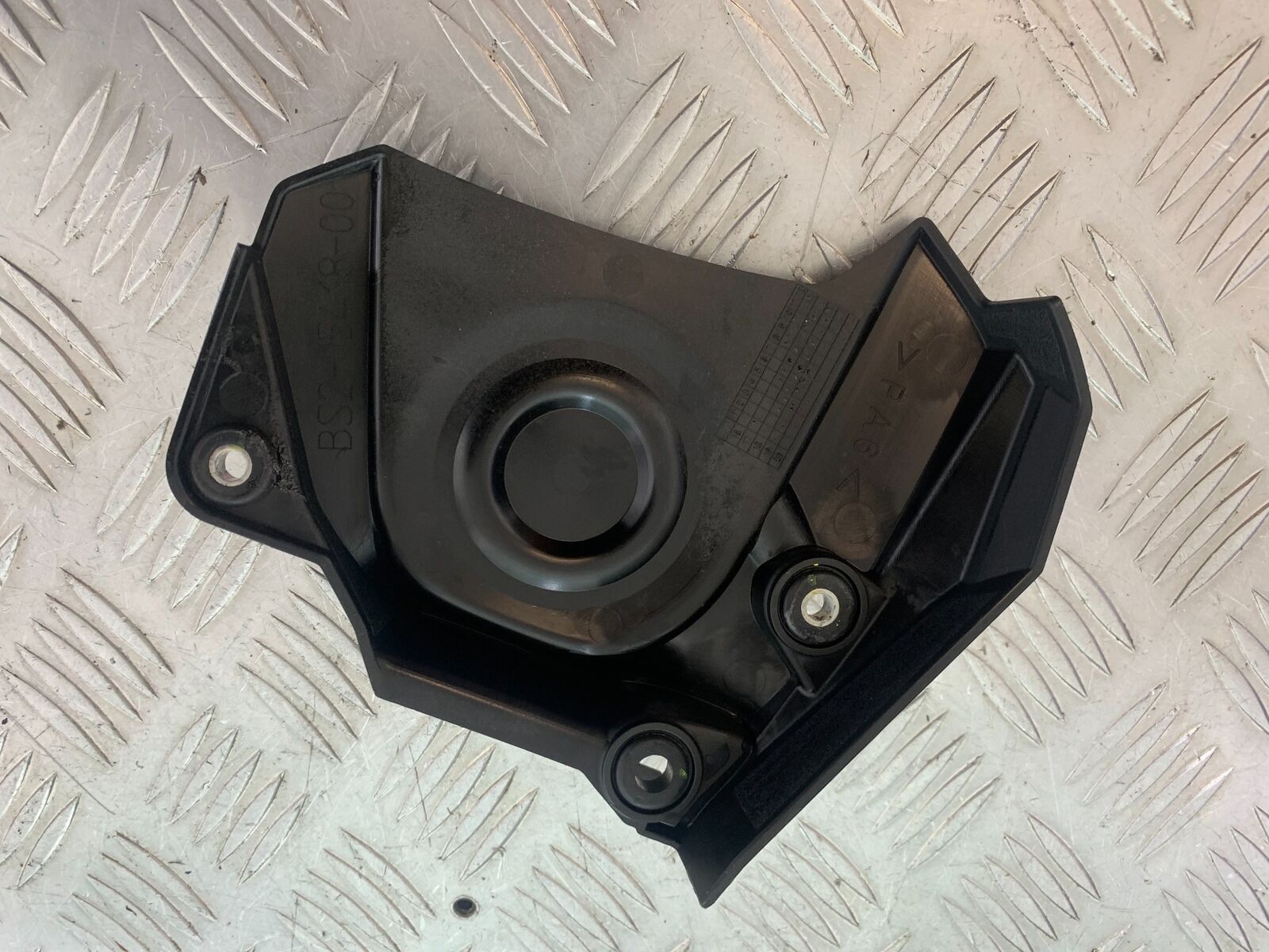 YAMAHA XSR900 XSR 900 SPROCKET COVER   YEAR 2021-2022 (CMB1073)