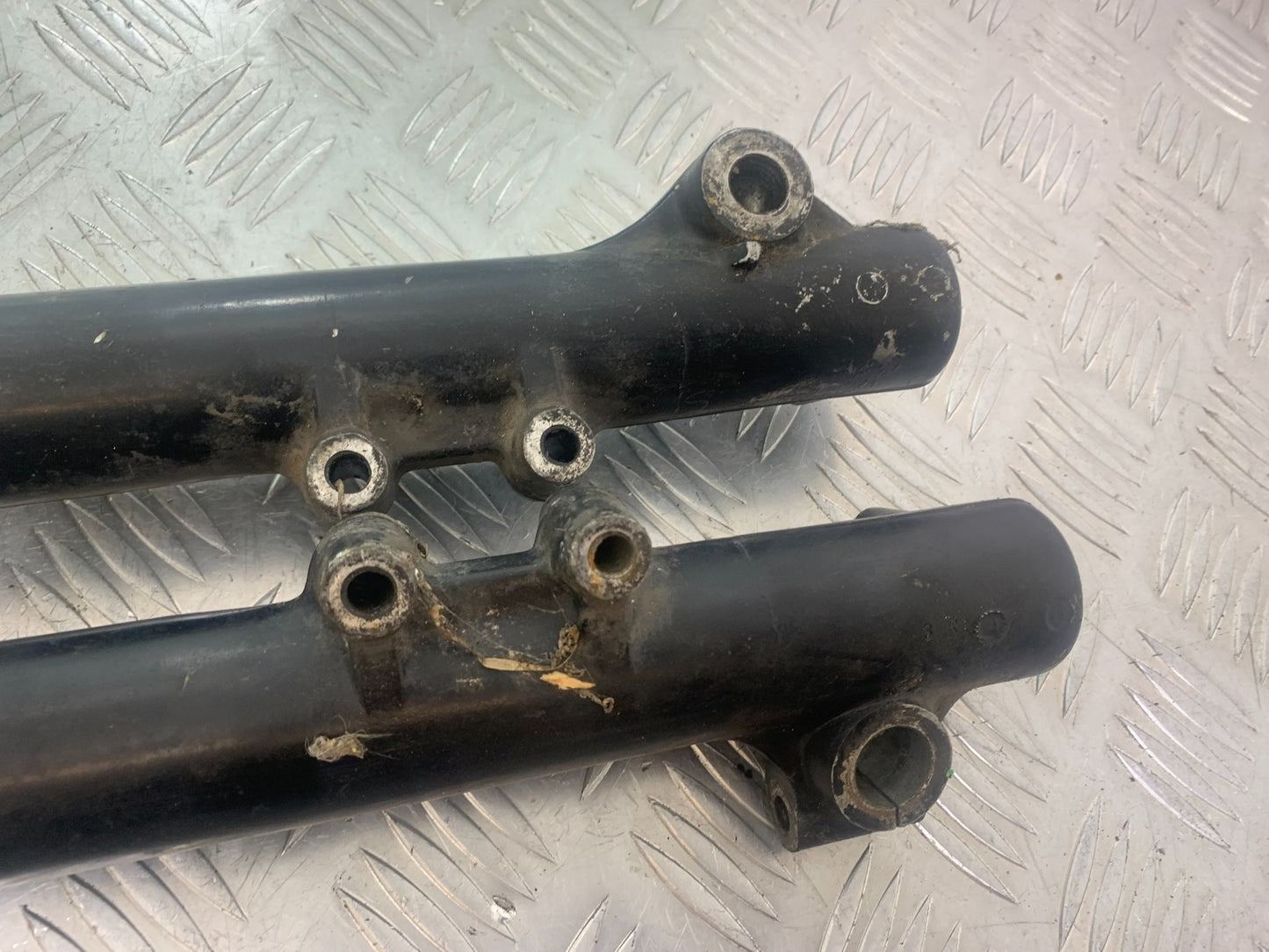 KAWASAKI GT550 GT 550 FORKS YEAR 1984-87 (CMB1141)