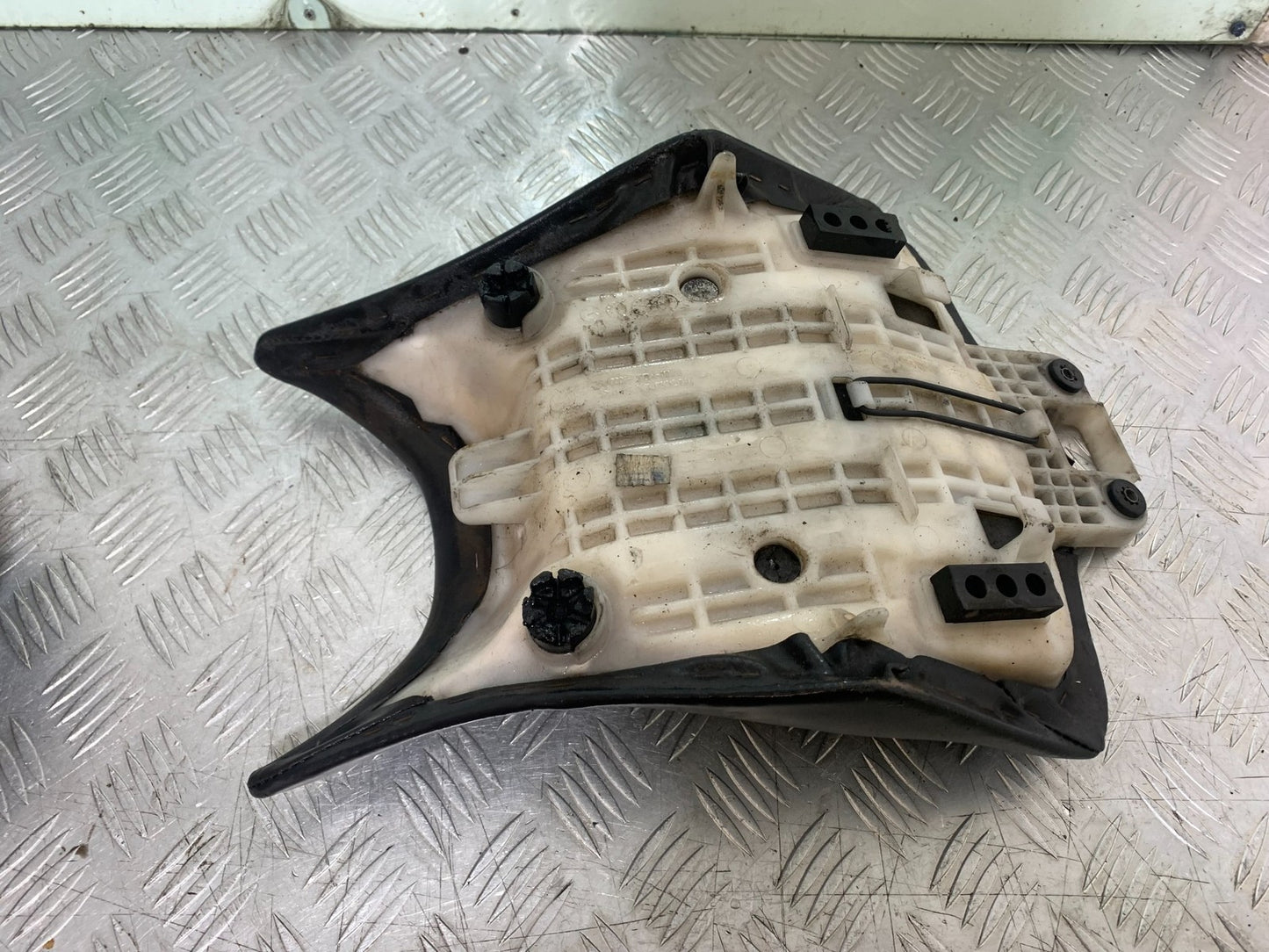 HONDA CB500 F CB500F FRONT SEAT   YEAR 2013-2015  (CMB1235)