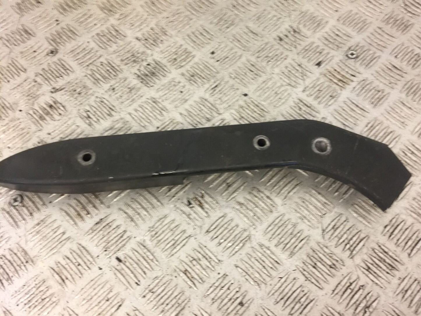 KEEWAY SUPERLIGHT 125 FRAME INFILL COVER  2018 (STOCK 553)