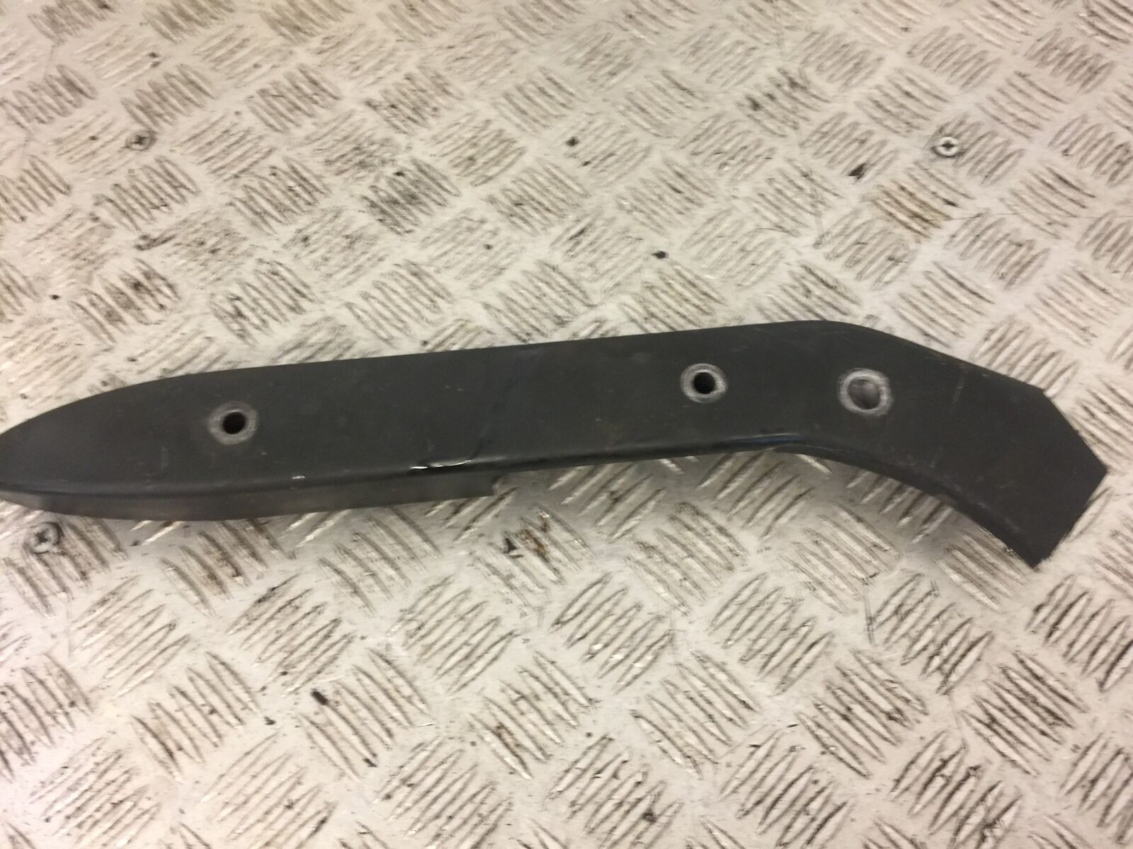 KEEWAY SUPERLIGHT 125 FRAME INFILL COVER  2018 (STOCK 553)