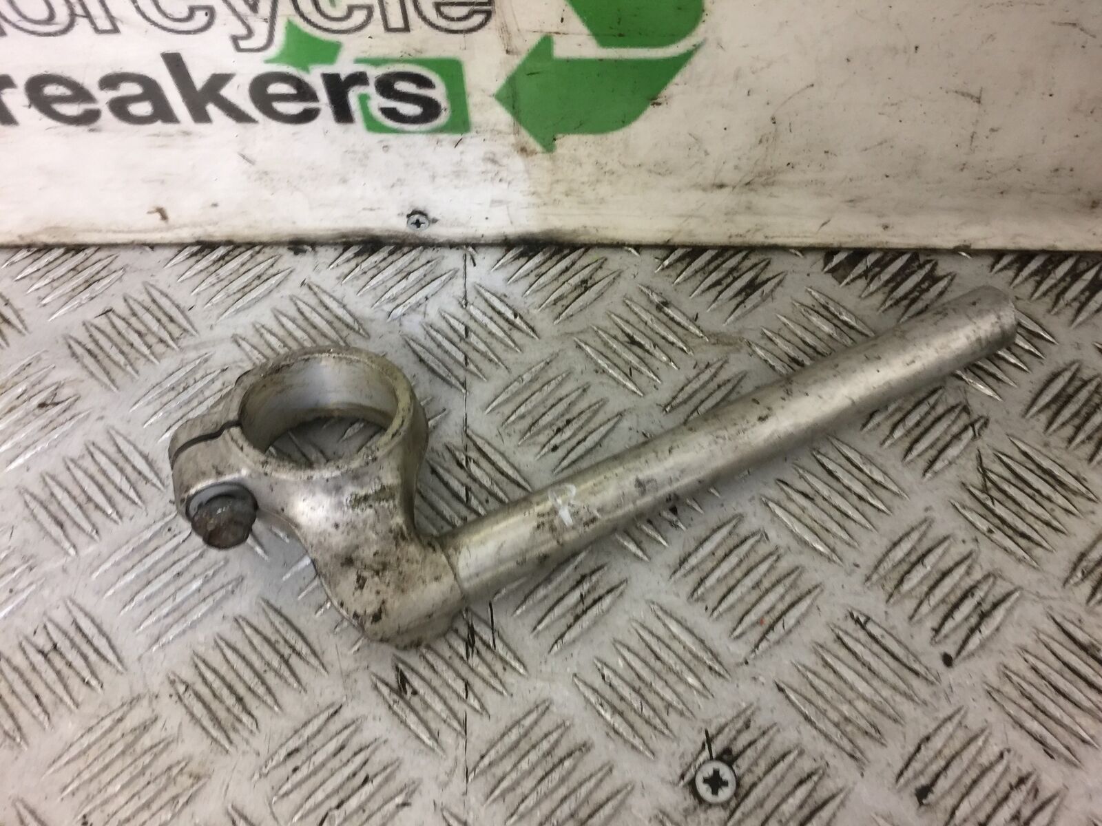 SUZUKI GSXR600 GSXR 600 SRAD RIGHT BAR   YEAR 1997  (STOCK 519)