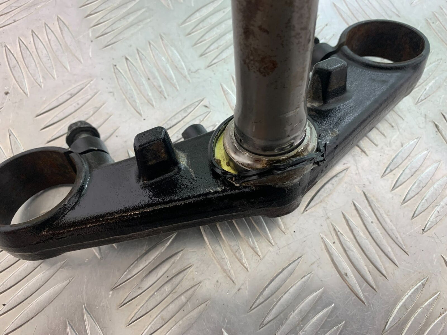 HONDA VFR800 VFR 800 V-TEC BOTTOM YOKE  YEAR 2002 -09 (CMB1012)