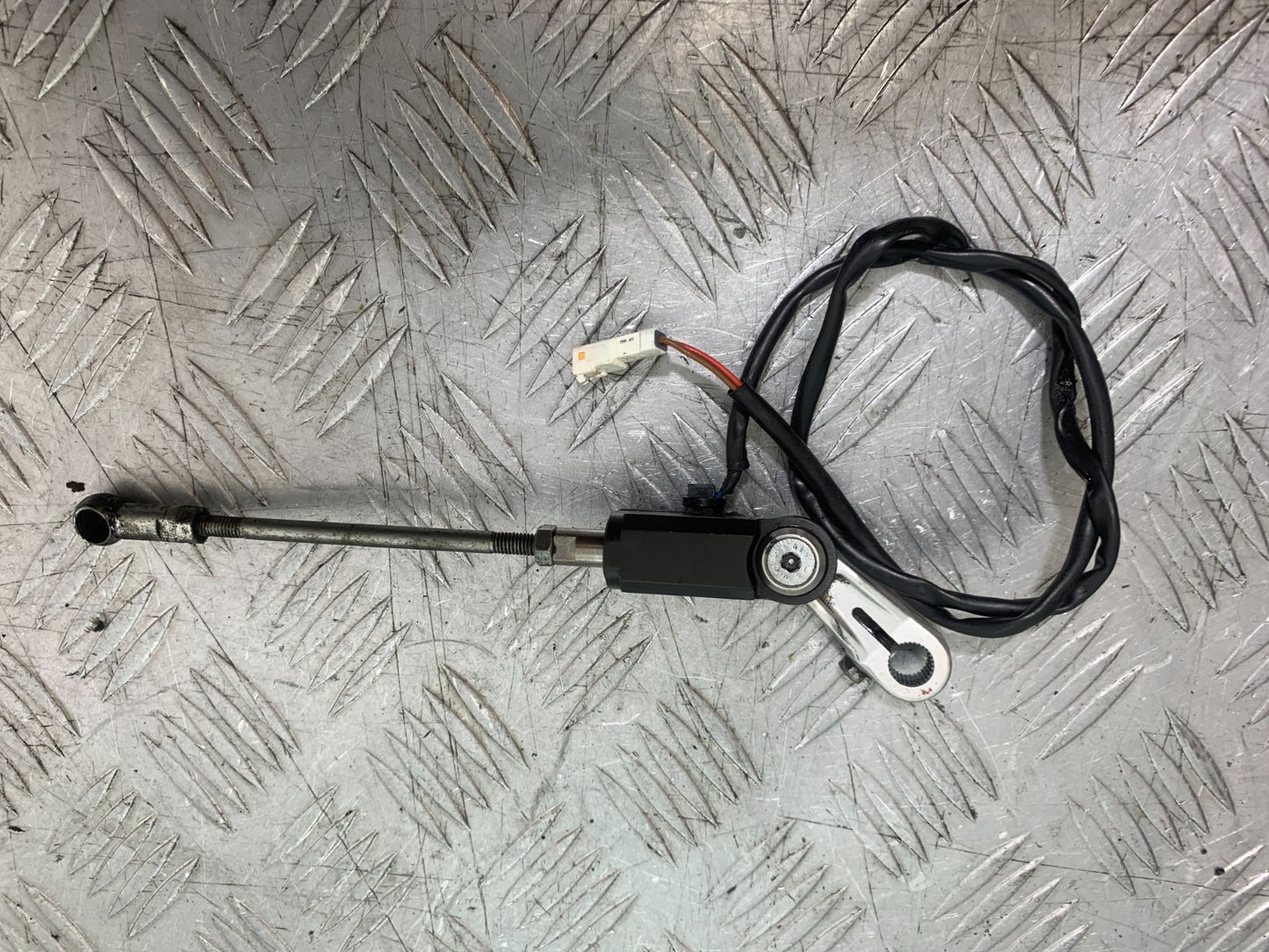 APRILIA TUONO 1000 V4R QUICKSHIFTER  YEAR 2011-13  (CMB1331)