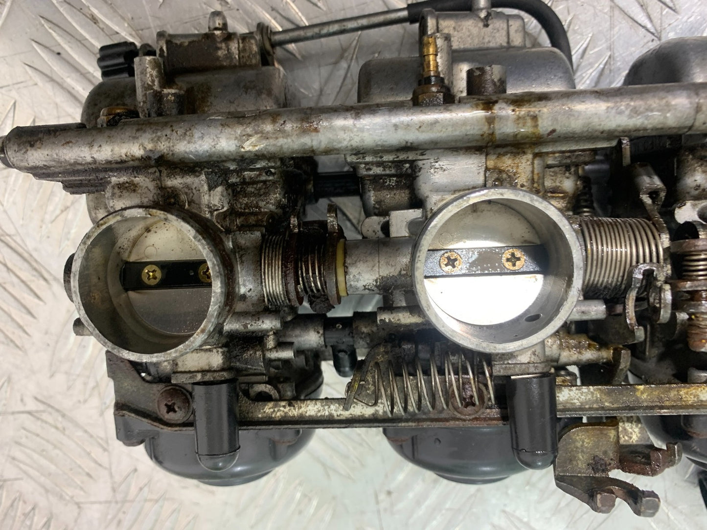 SUZUKI GSF600 GSF 600 BANDIT CARBS (SOLD AS PARTS)   2000-2004 (CMB1269)