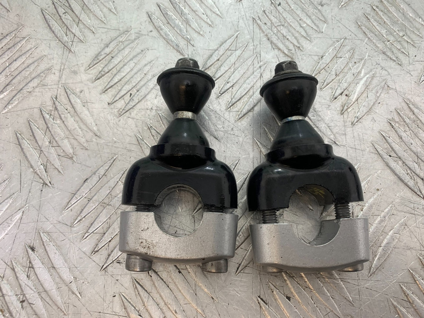 BSA 650 GOLD STAR HANDLEBAR RISERS   YEAR 2022-2025 (CMB1262)