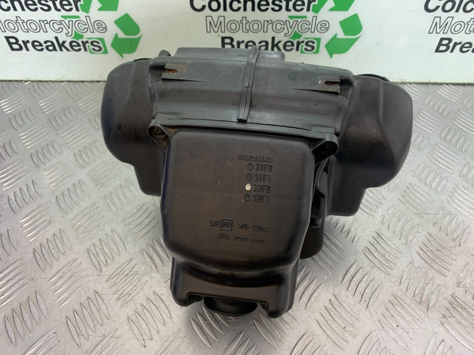 SUZUKI GSF1200 GSF 1200 BANDIT AIR BOX  YEAR 2001-2004 (CMB1188)