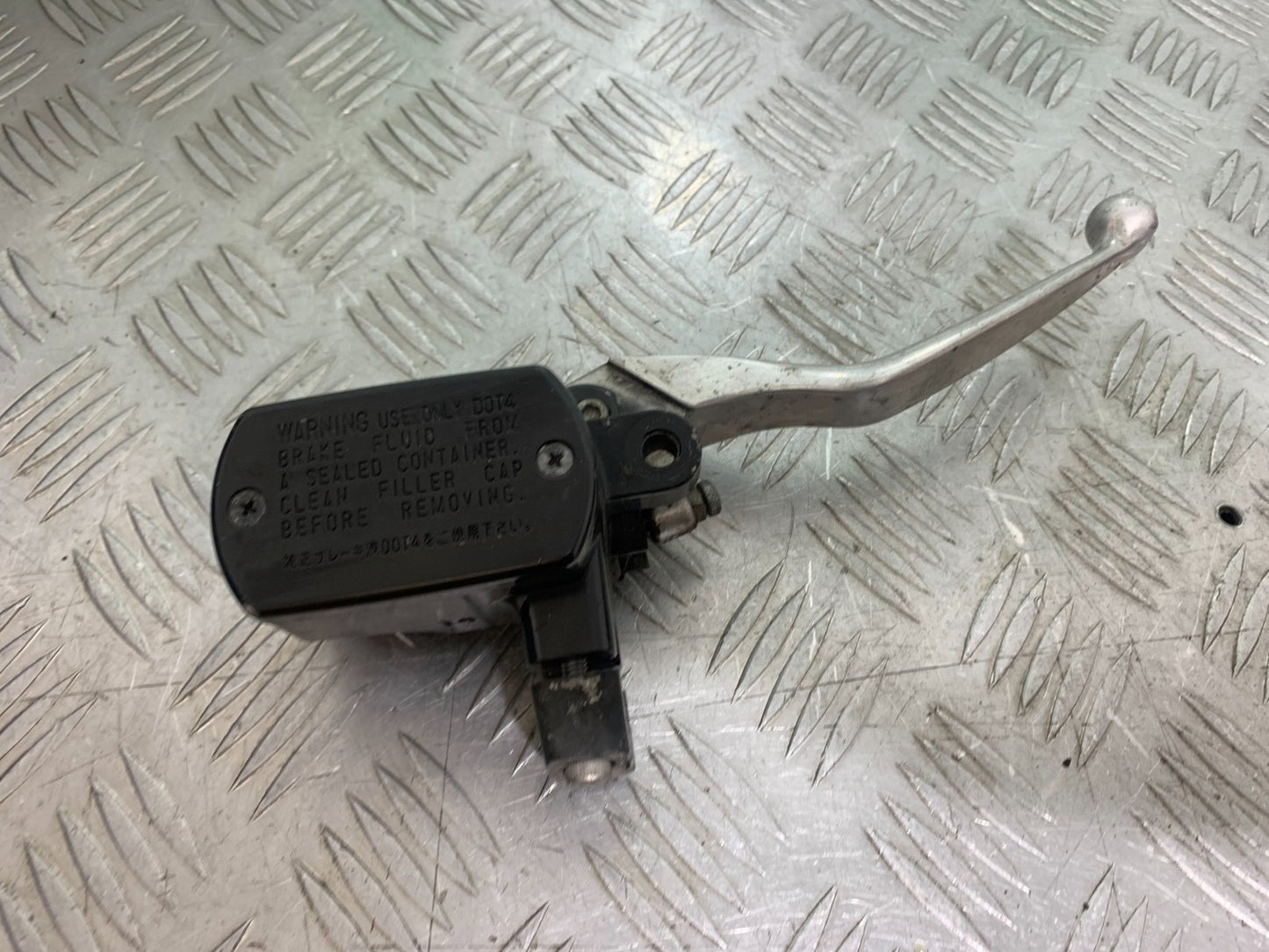 YAMAHA XVS 1300 MIDNIGHT STAR FRONT BRAKE MASTER CYLINDER YEAR 2007-16 (CMB1200)