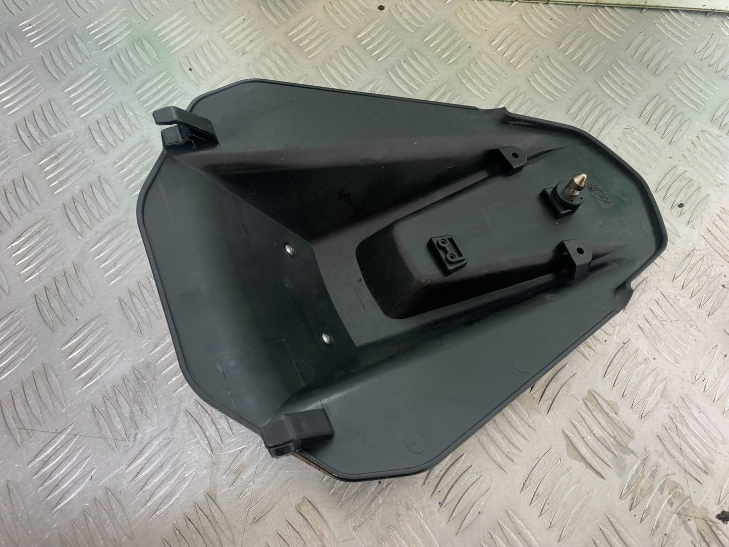 KTM 790 DUKE REAR SEAT COWL  YEAR 2018-2021  (CMB11150)