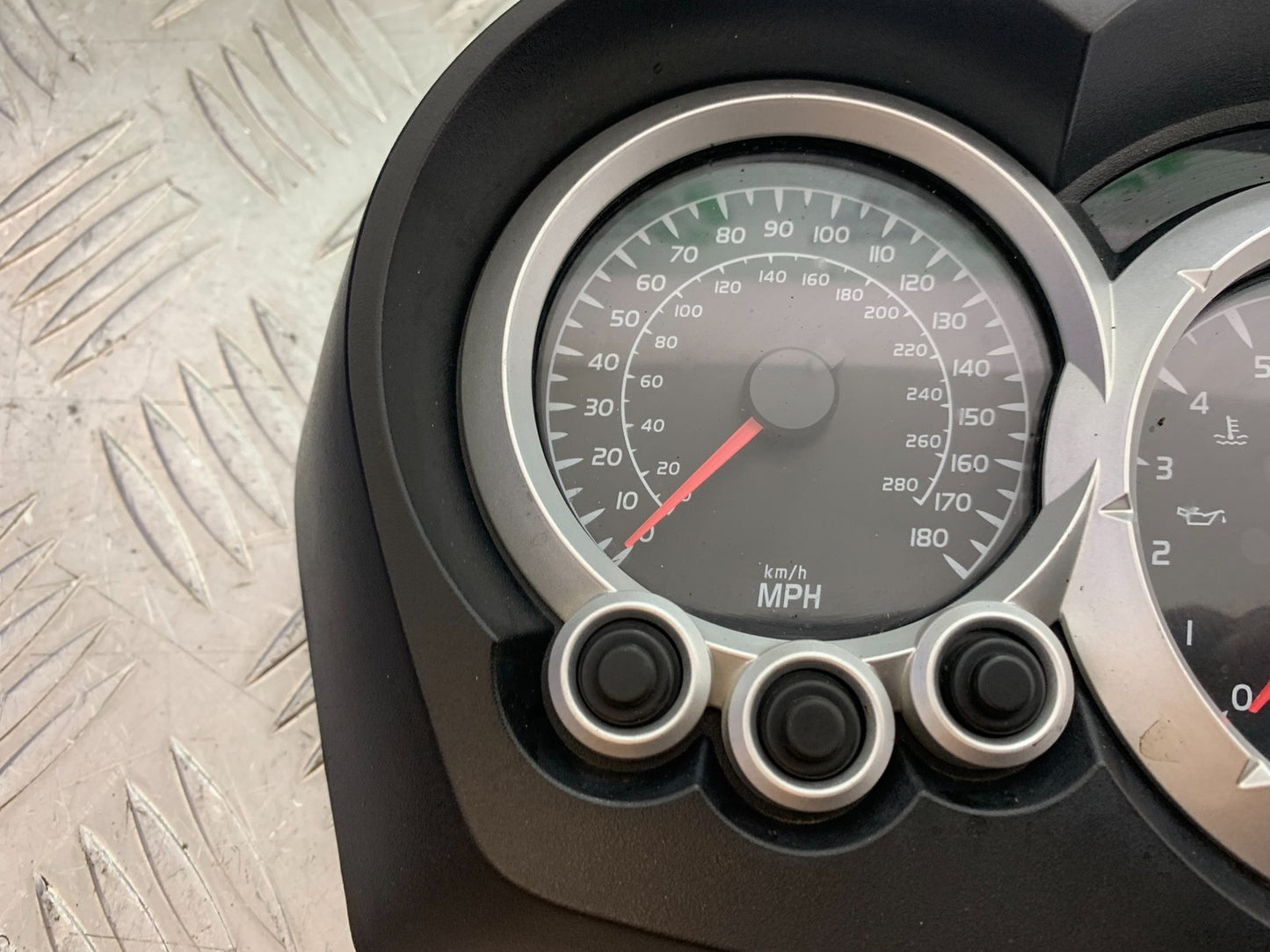 TRIUMPH 1050 SPRINT ST CLOCKS SPEEDO DASH 2003-2011 (CMB1285)