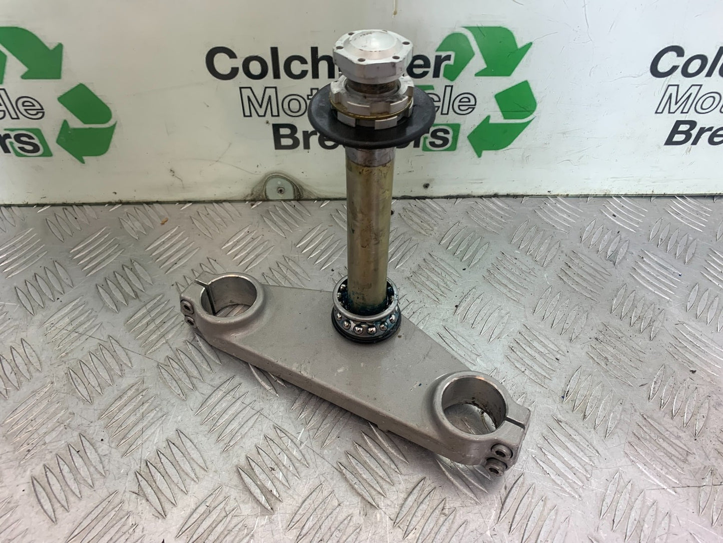 TRIUMPH 1050 SPRINT ST BOTTOM YOKE   YEAR 2004-2007 (CMB1197)