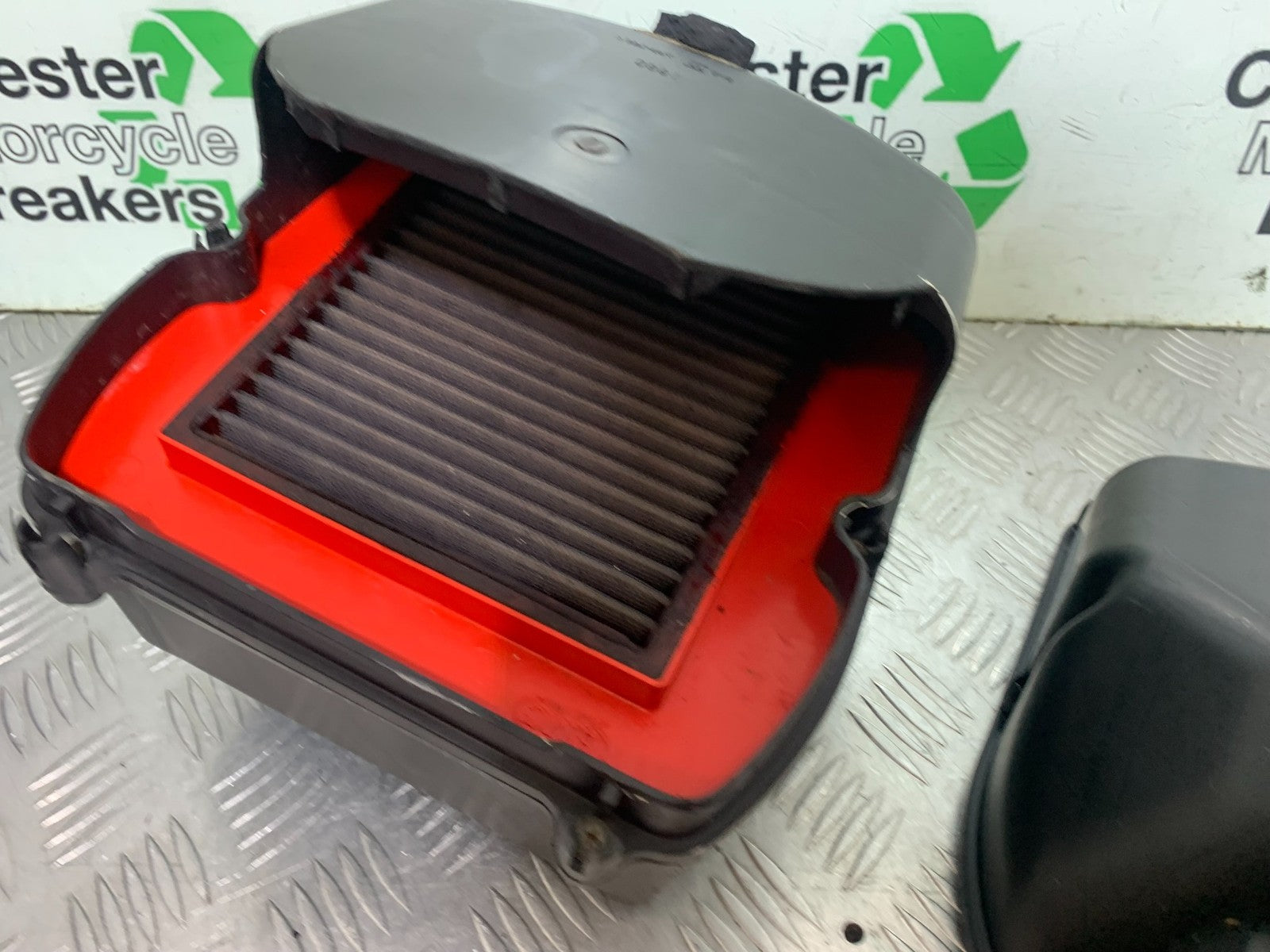 SUZUKI SV1000 SV 1000 S AIR BOX WITH RACE AIR FILTER   YEAR 2003-2007 (CMB1293)