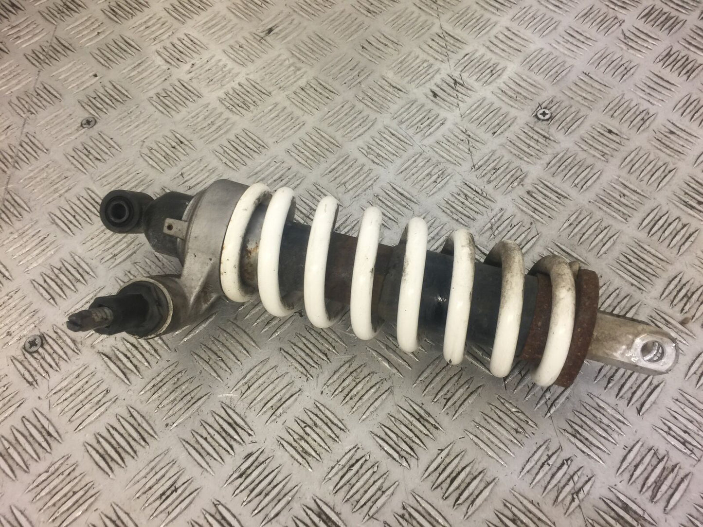 TRIUMPH TIGER 800 XRT REAR SHOCK  YEAR 2015-2017 (STOCK 506)