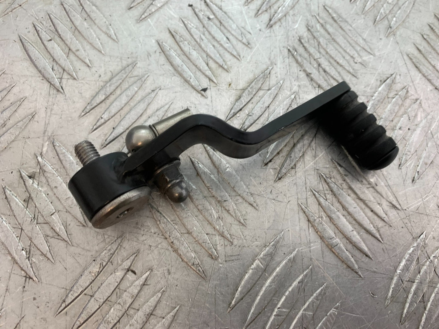 TRIUMPH TRIDENT 660 GEAR LEVER   YEAR 2021-2024 (CMB1295)