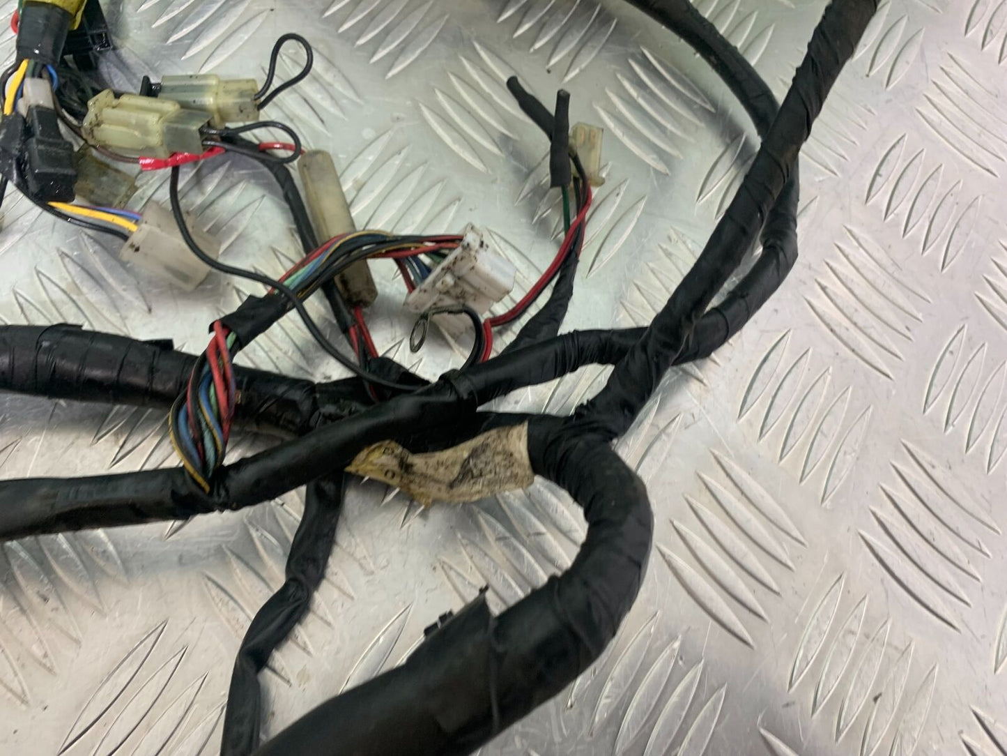 YAMAHA XJR1300 XJR 1300 WIRING LOOM  YEAR 1999-2003 (CMB1055)