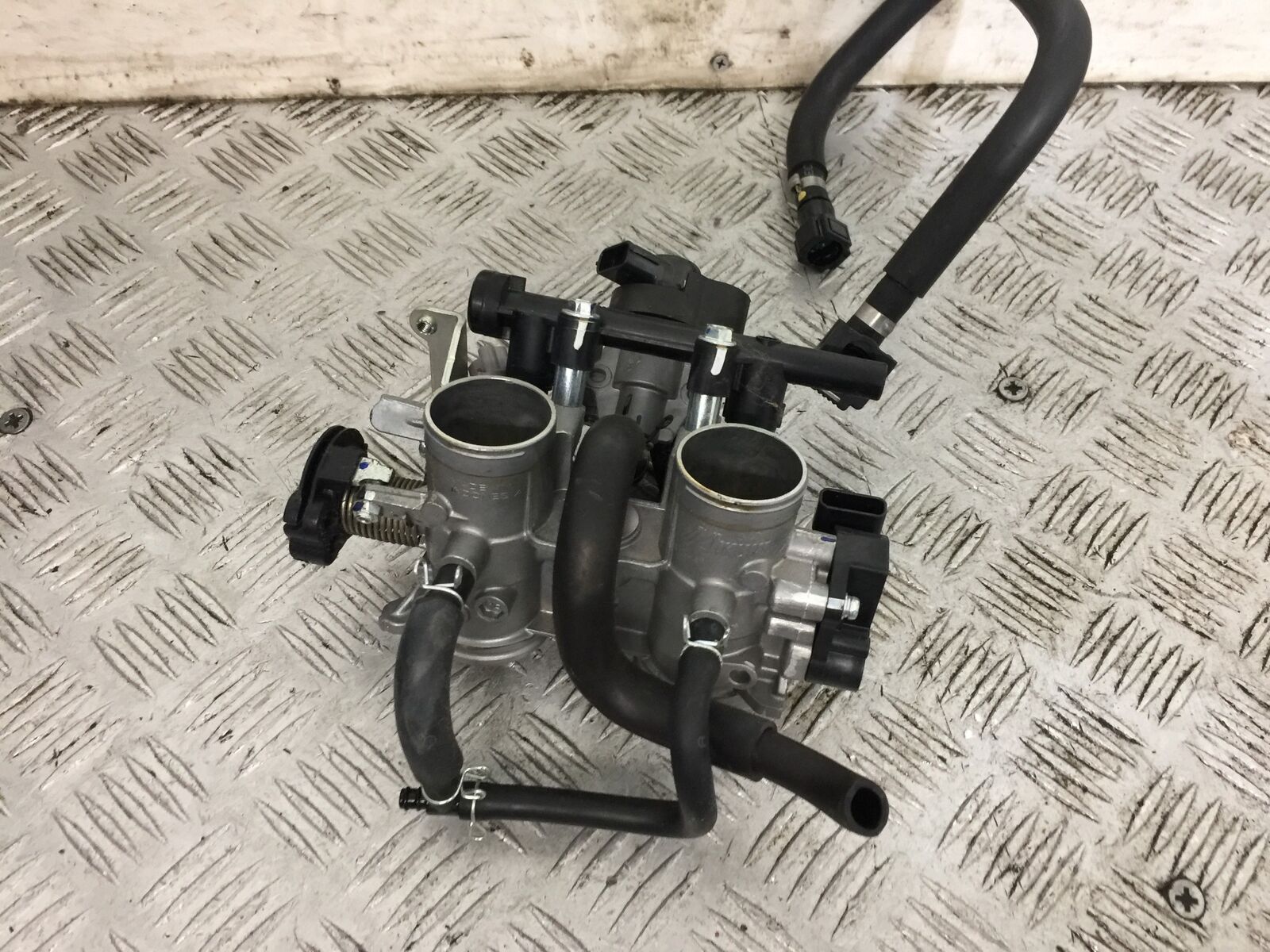 YAMAHA MT03 THROTTLE BODIES YEAR 2018  (STOCK 801)