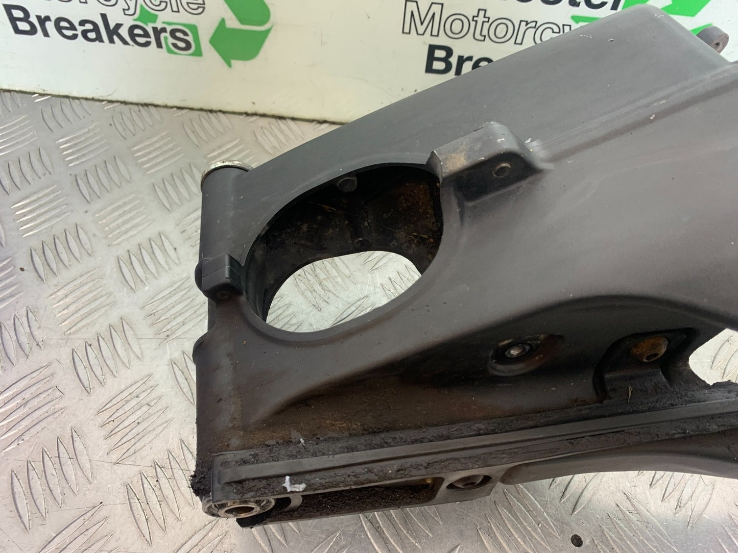 YAMAHA YZF-R125 YZF 125 SWINGARM  YEAR 2019-2022 (CMB1263)