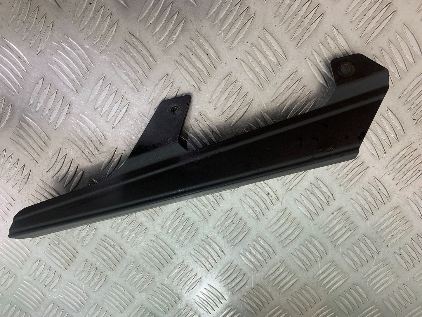SUZUKI SV1000 SV 1000 K4 CHAIN GUARD YEAR 2003-2007 (CMB1042)