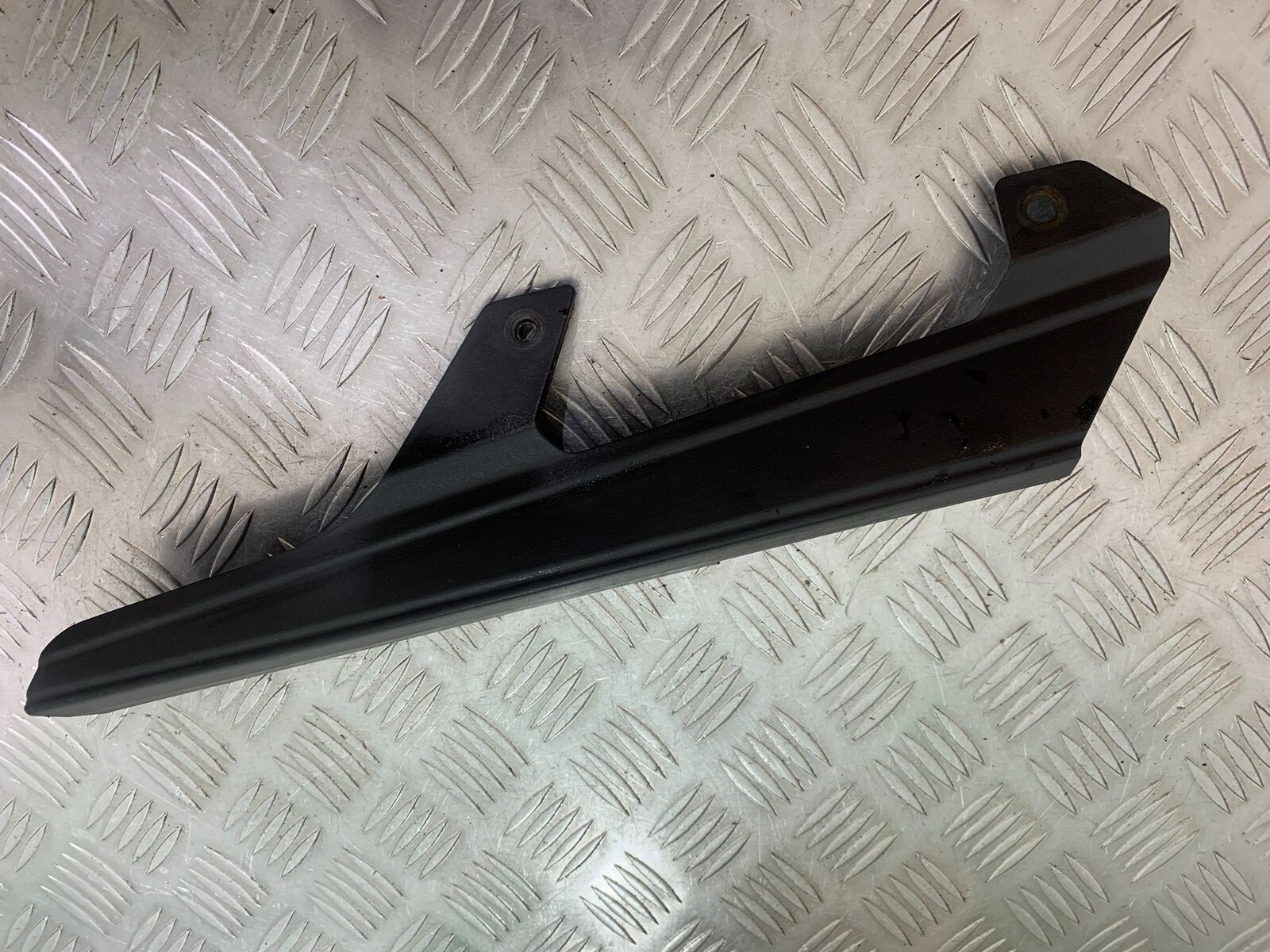 SUZUKI SV1000 SV 1000 K4 CHAIN GUARD YEAR 2003-2007 (CMB1042)