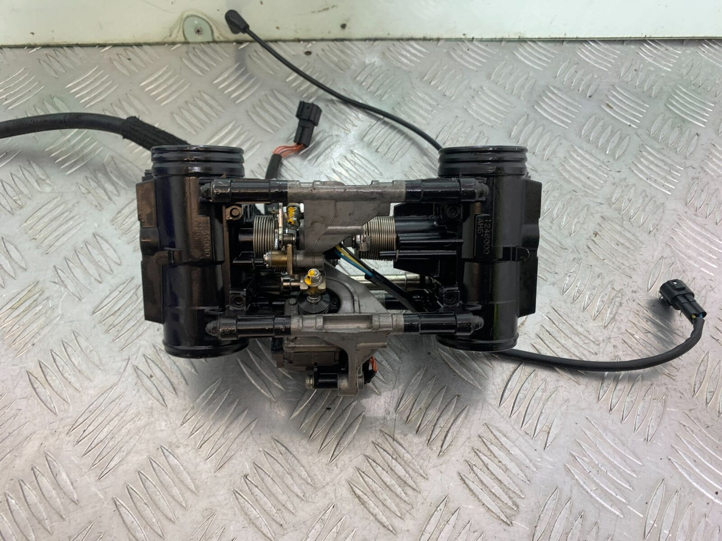 TRIUMPH THUNDERBIRD 1600 THROTTLE BODIES  YEAR 2011 (CMB1107)