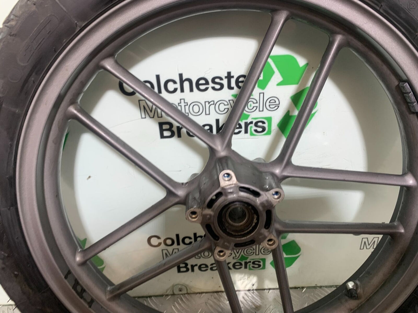 TRIUMPH TIGER 800 FRONT WHEEL   YEAR 2011-2014 (CMB1113)