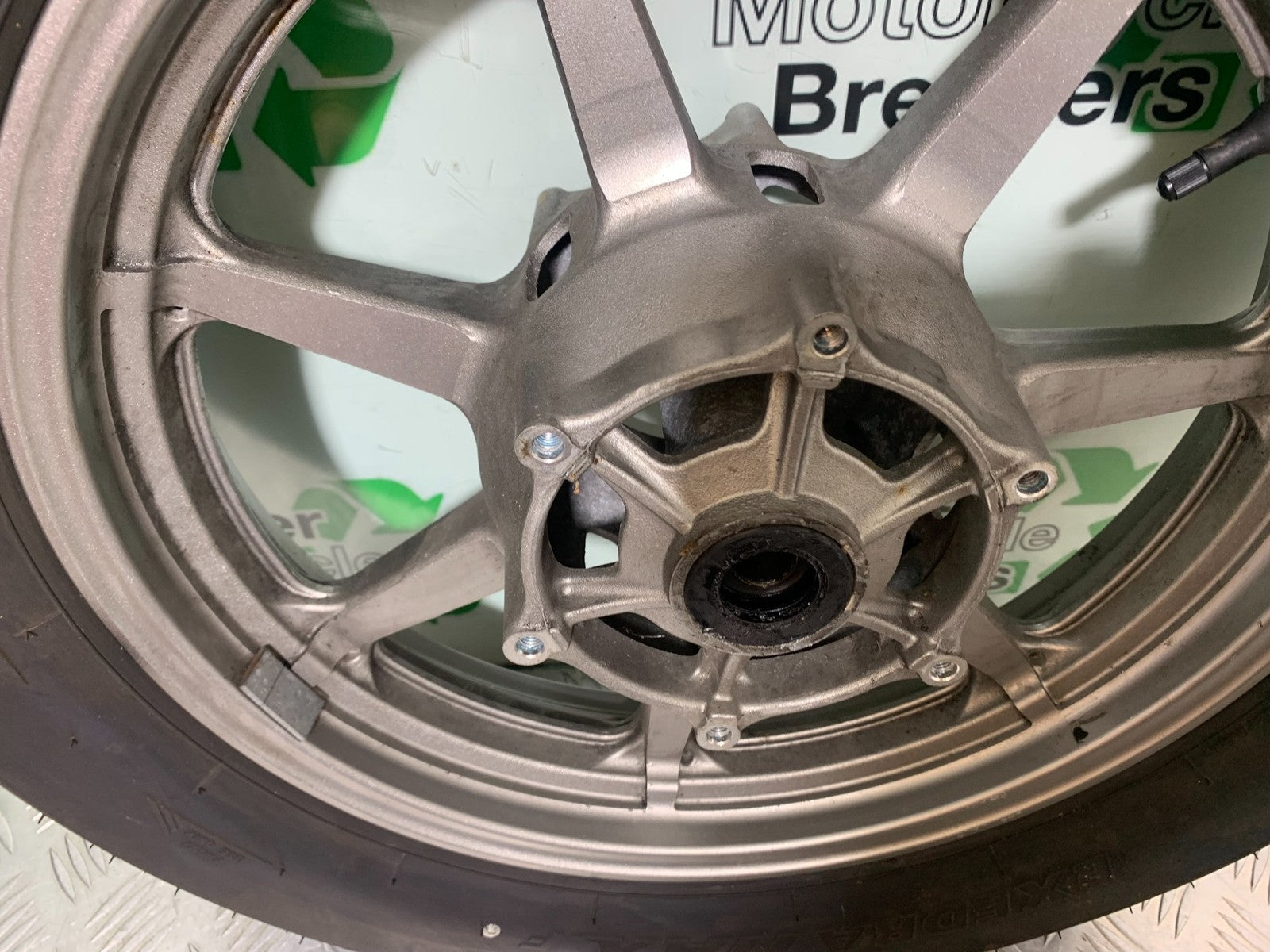 YAMAHA XVS 1300 MIDNIGHT STAR FRONT WHEEL  YEAR 2007-16 (CMB1200)