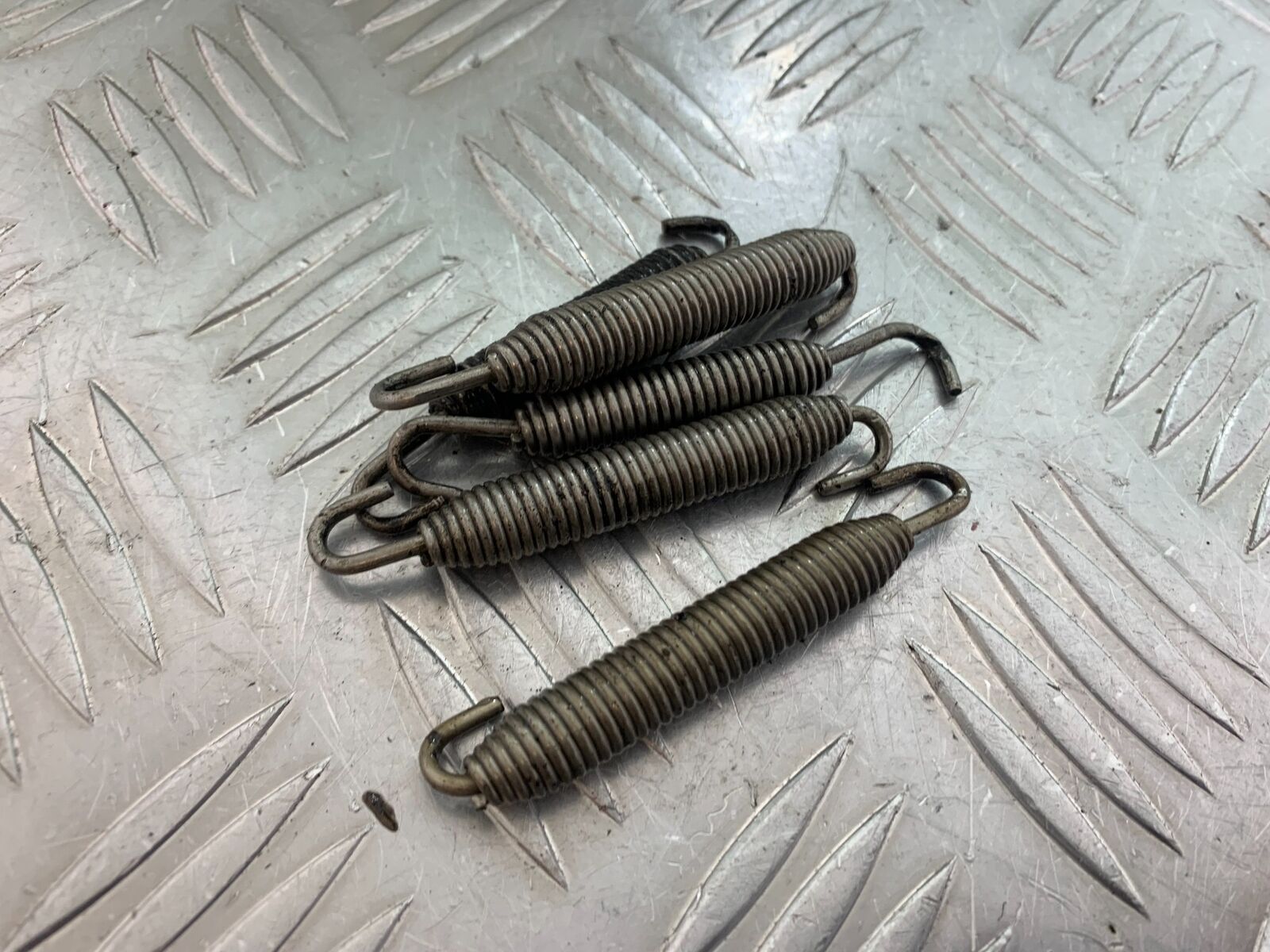 DUCATI STREETFIGHTER 848 EXHAUST SPRINGS  YEAR 2011-2016 (CMB1050)