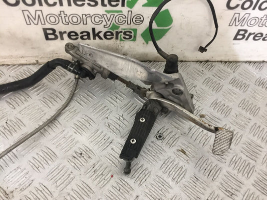 YAMAHA FZR1000 EXUP RU FRONT RIGHT HANGER  YEAR 1991-1994 (STOCK 820)