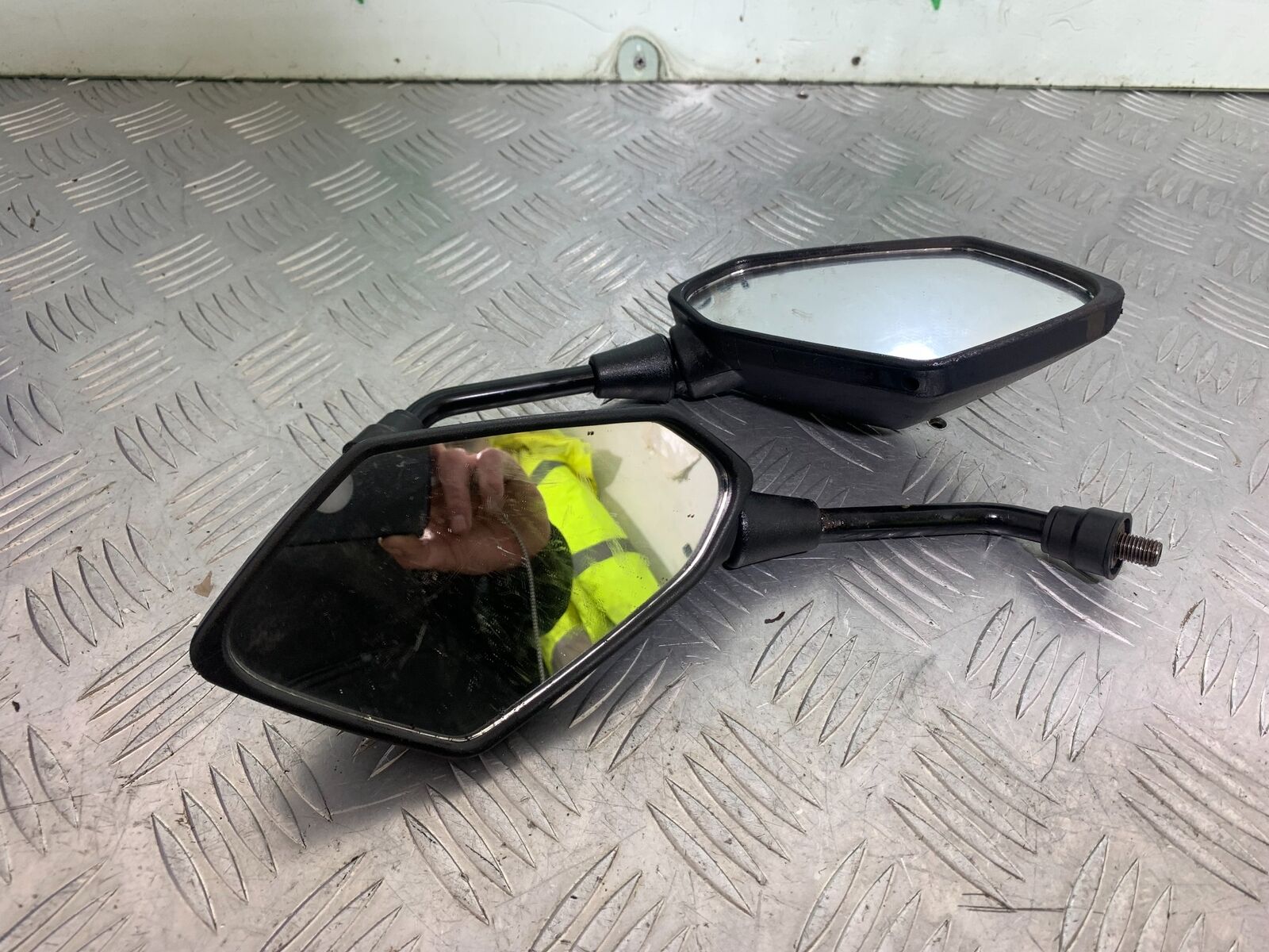 MUTT GT-SS  125 MIRRORS YEAR 2020- 2024 (CMB1085)