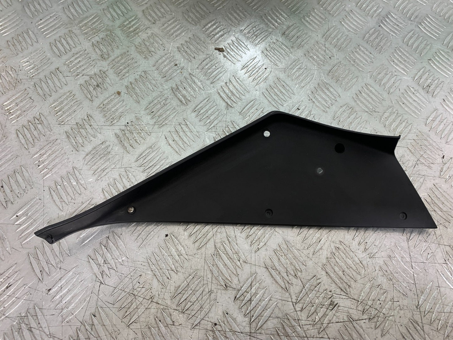 MV AGUSTA 800 F3 LEFT INNER INFILL PANEL  YEAR 2017-2019 (CMB1227)
