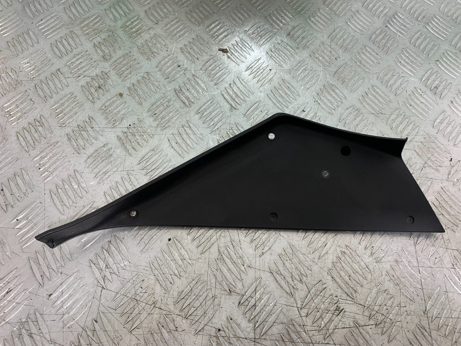 MV AGUSTA 800 F3 LEFT INNER INFILL PANEL  YEAR 2017-2019 (CMB1227)