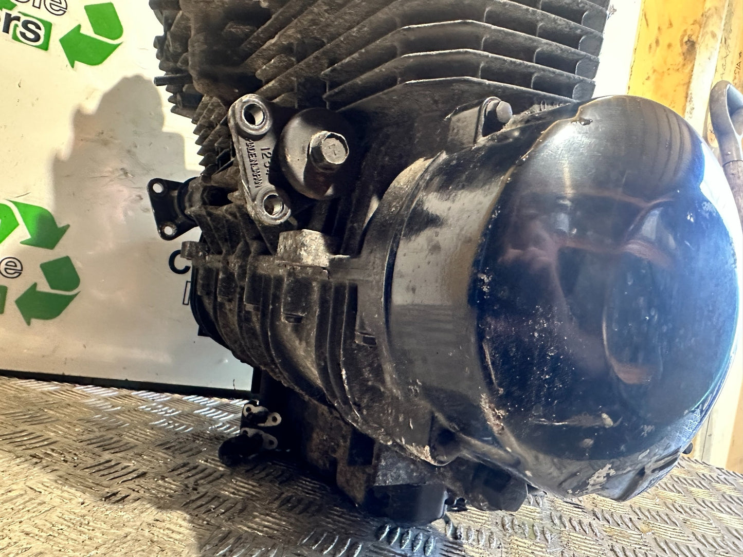 KAWASAKI Z750 ZR750 ZR-7S ENGINE YEAR 1999-05 (CMB1135)