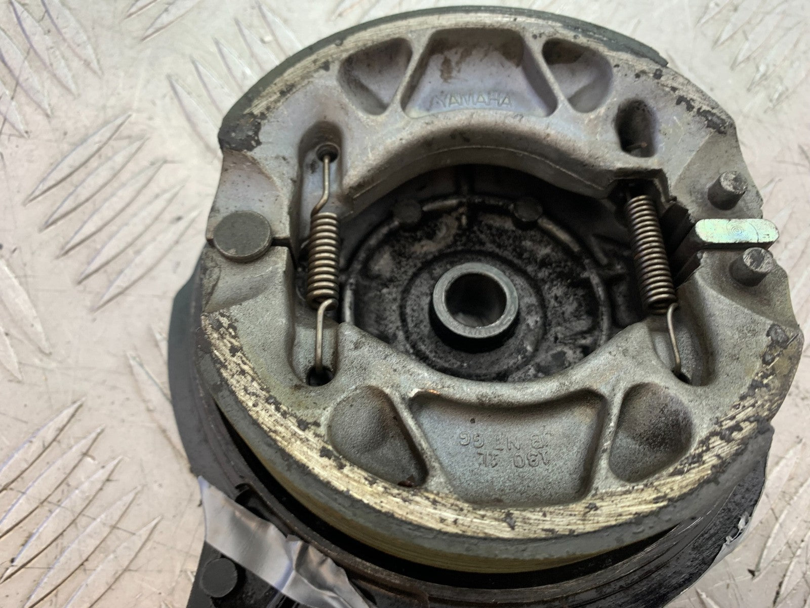 YAMAHA YBR125 YBR 125 REAR BRAKE HUB  YEAR 2010-2017 (CMB1252)