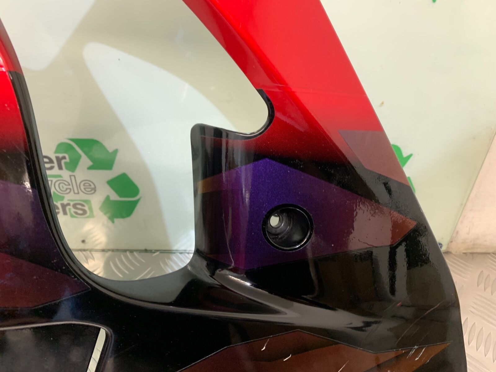 KAWASAKI ZX9R ZX9 C LEFT MIDDLE FAIRING  YEAR 1998-99 (STOCK 957)