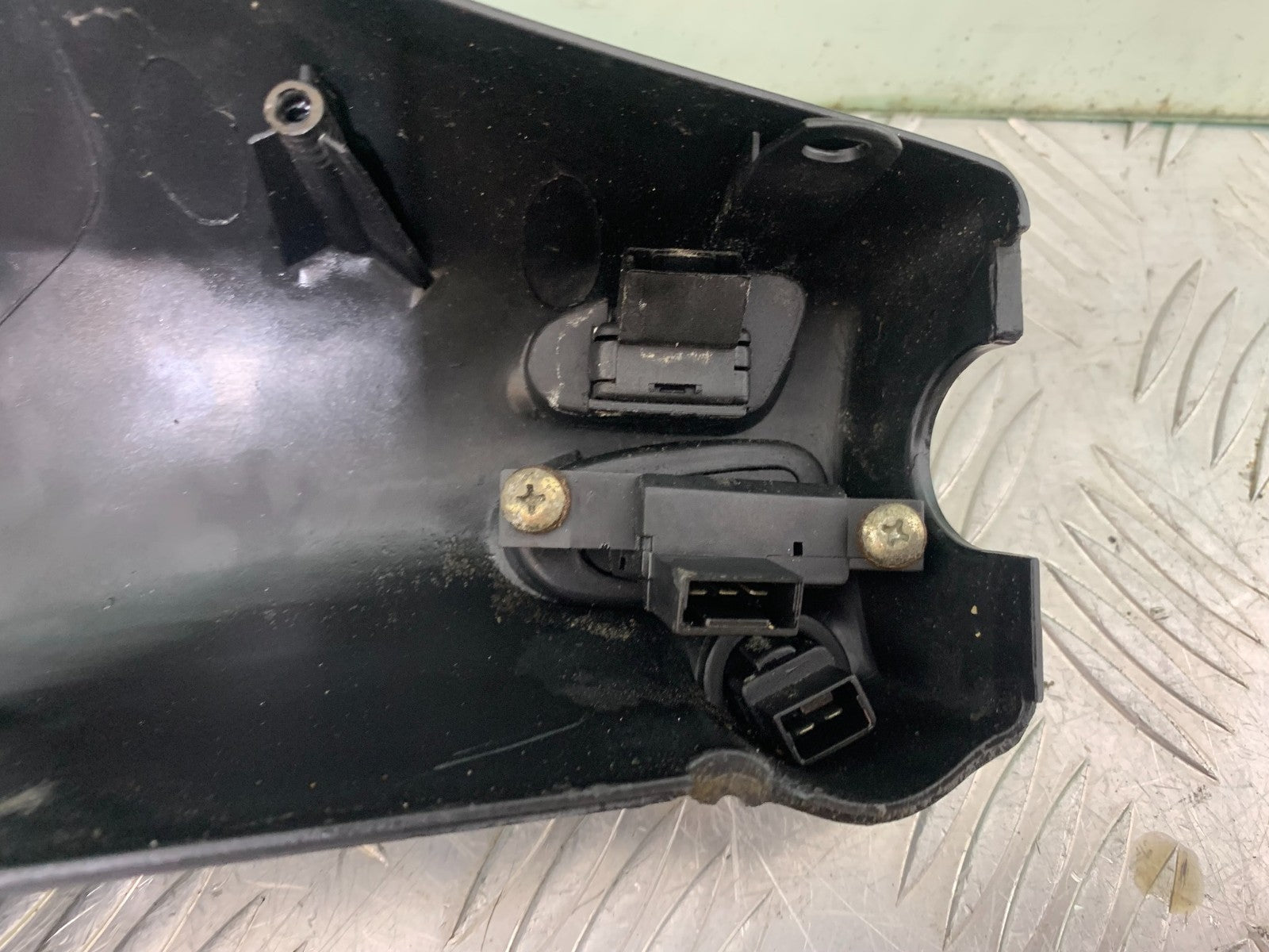 PIAGGIO VESPA GT125 L SWITCHES AND PANEL COVER YEAR 2003  (CMB1300)
