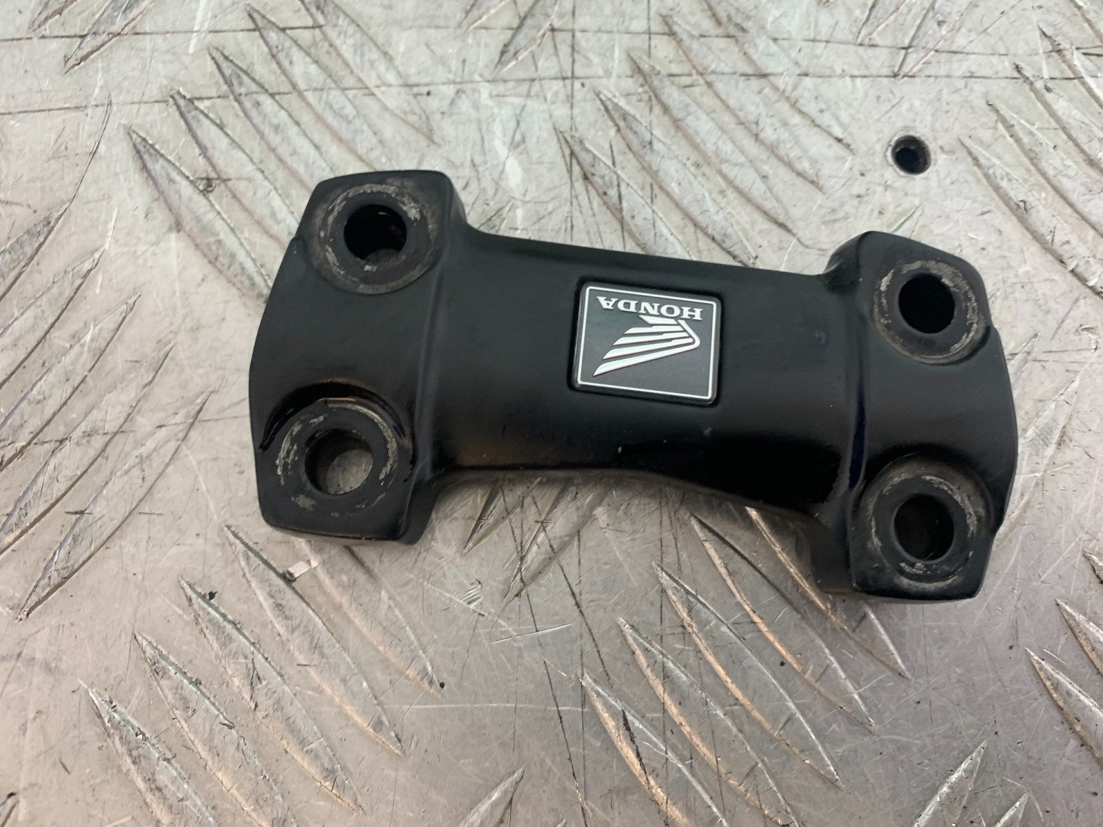 HONDA NC750 NC 750 X DCT HANDLEBAR CLAMP  YEAR 2019 (CMB1223)